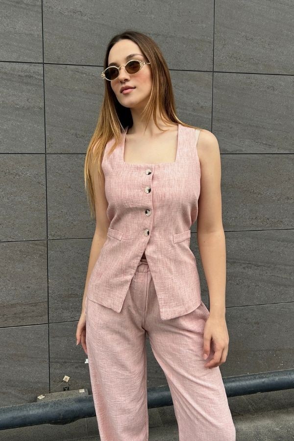 Pembe keten takım