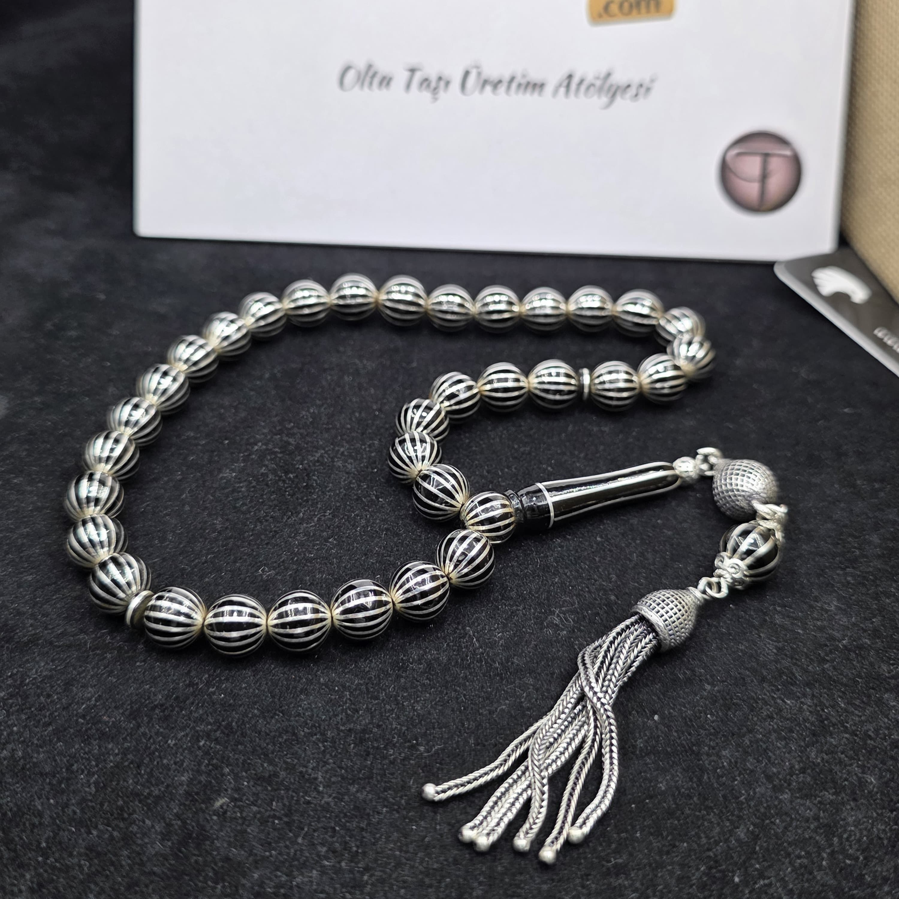 16 lı Gümüş Yarma İşlemeli Özel El İşçiliği Premium Erzurum Oltu Taşı Tesbih