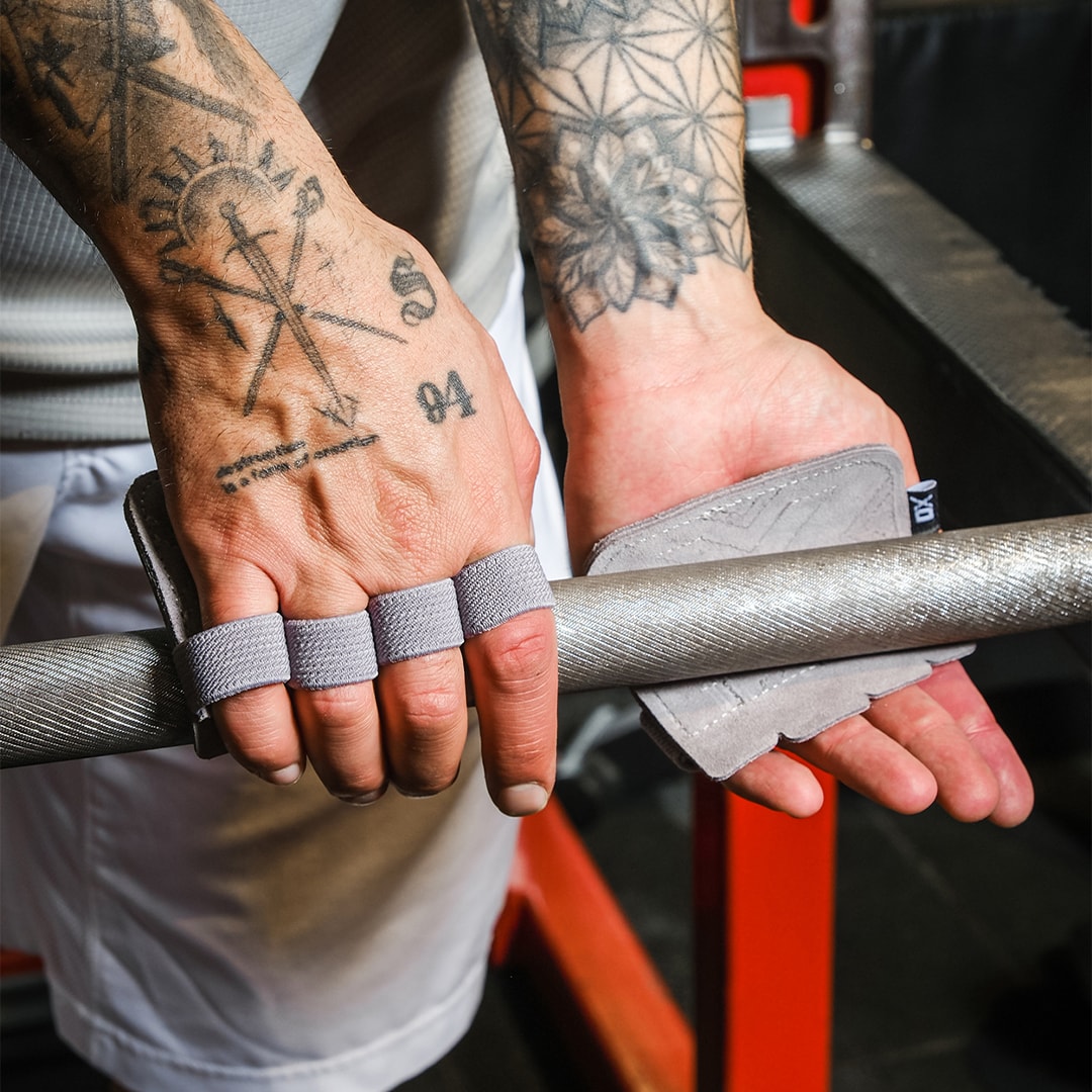 Grip Pad – Gerçek Deri Kaymaz Ağırlık El Pedi (Esnek Parmaklı Spor Eldiveni)