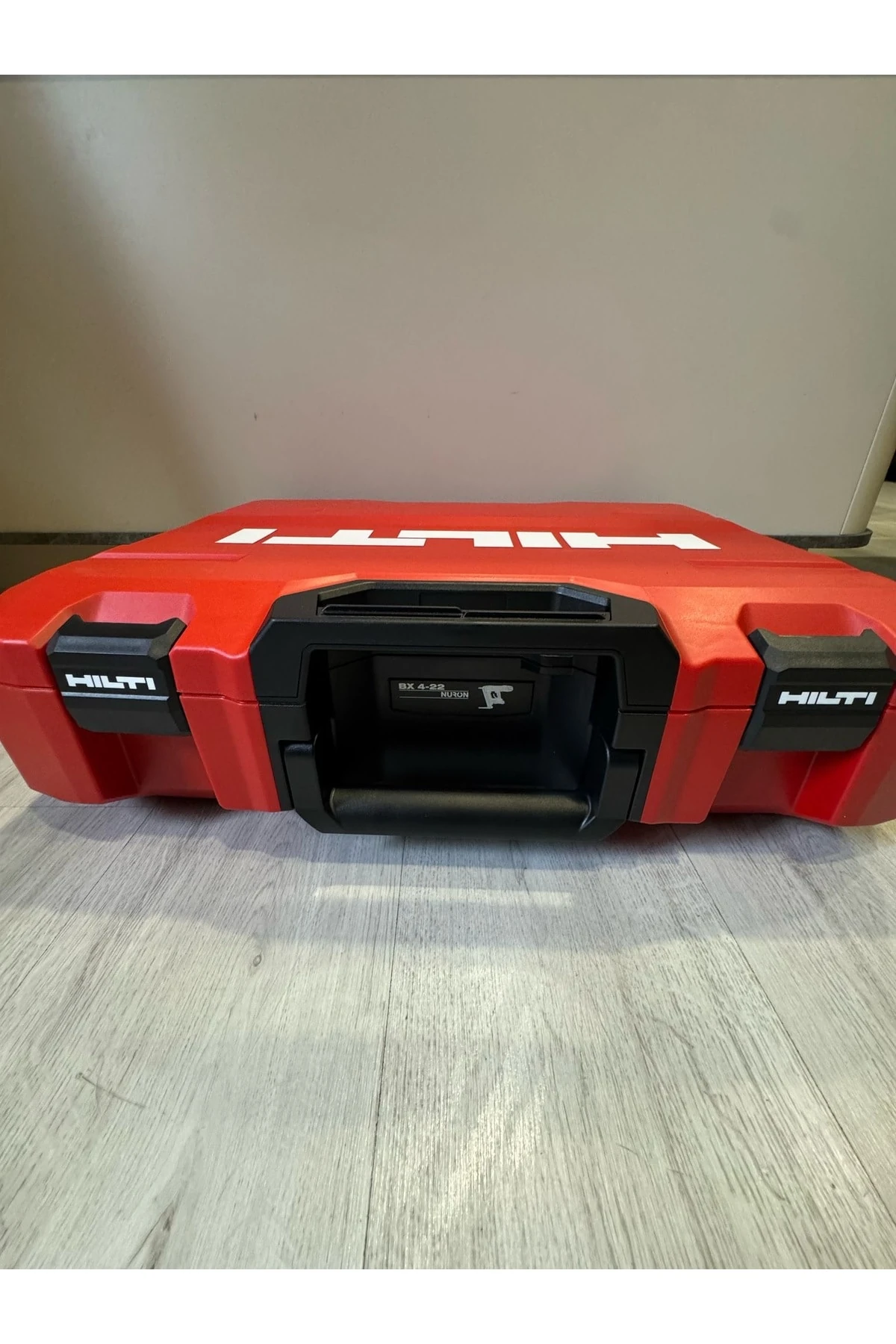 Bx 4-22 Akülü Çivi Çakma Tabancası (1PİL 1 SARJ CİHAZI 1 TABANCA)