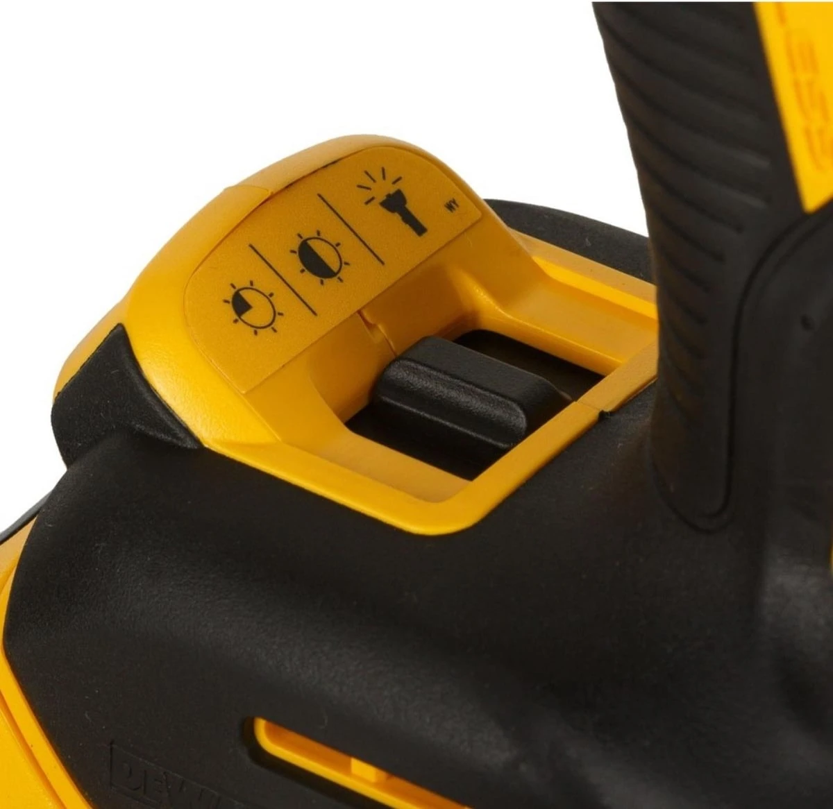 18V 5.0 Ah Li-Ion Çift Akülü Kömürsüz Profesyonel Darbeli Matkap DCD996P2-QW