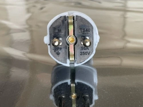 Ufo Yigit Topraklı Erkek Fiş Ellili