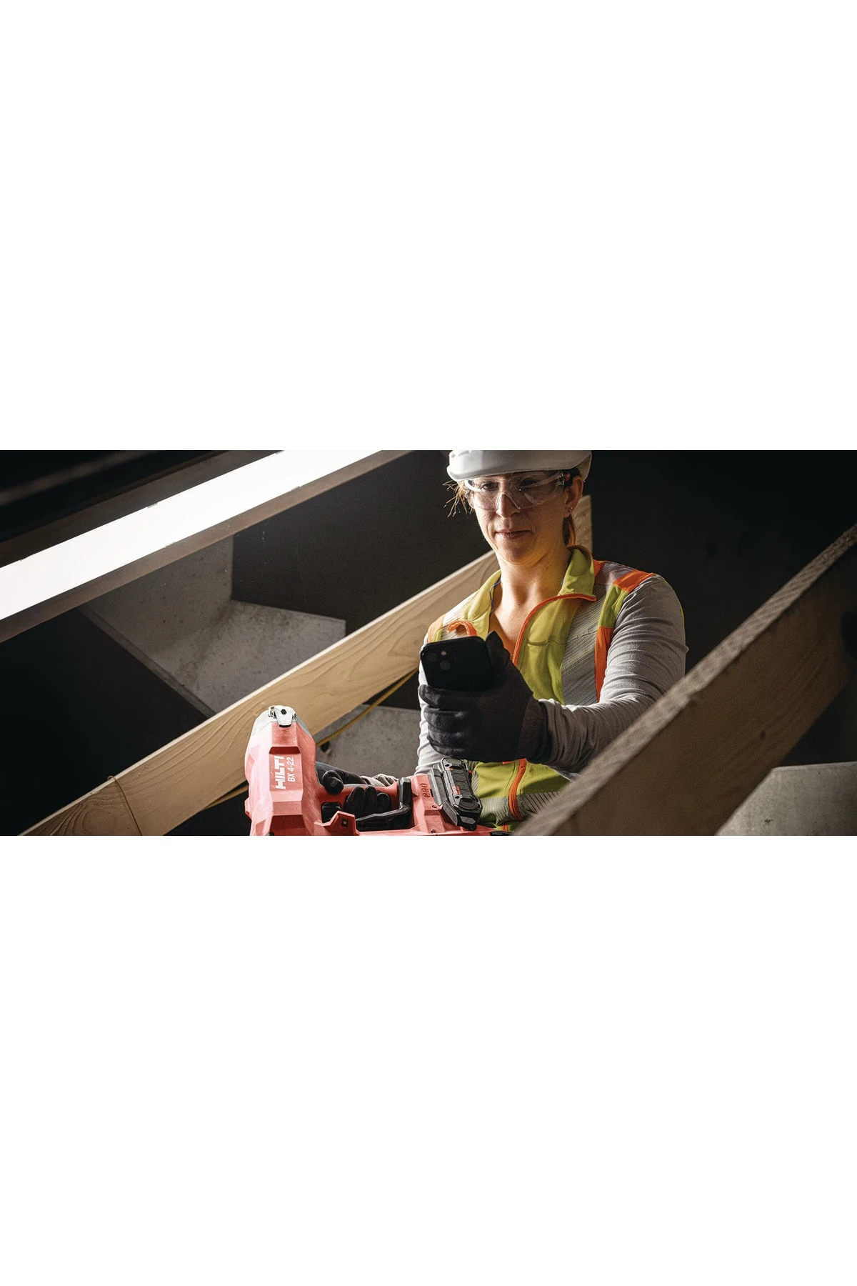 HILTİ  BX 4-22 AKÜLÜ BETON ÇİVİ ÇAKMA TABANCASI  + B 22-85 BATARYA + C 6-22 ŞARJ CİHAZI