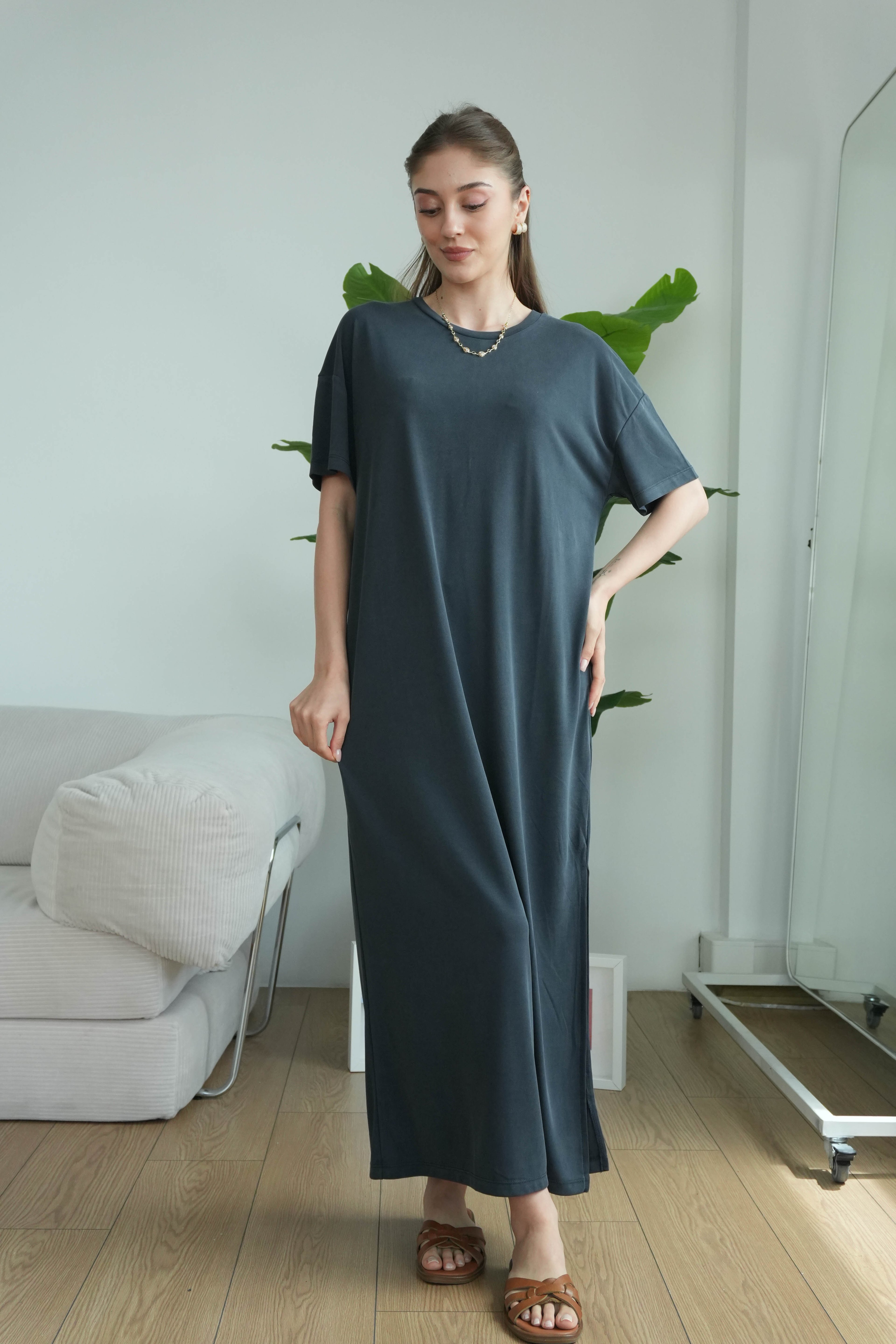 Modal Yırtmaçlı Günlük Elbise - Füme