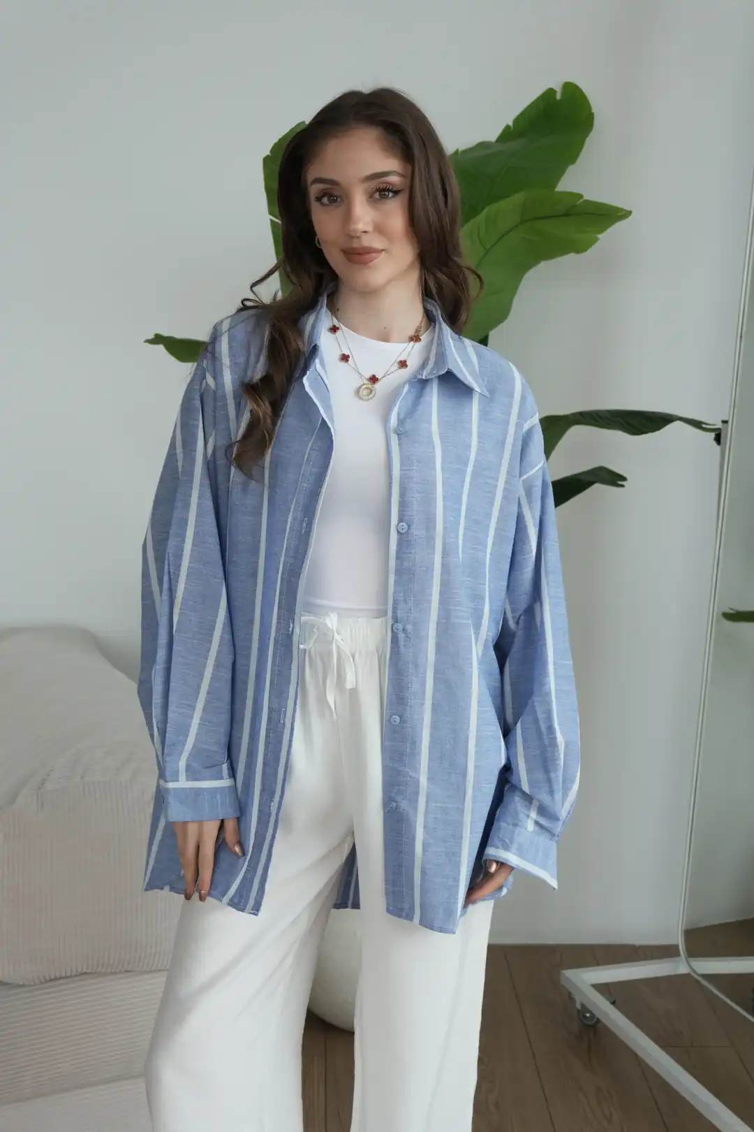 Beyaz Çizgili Oversize Uzun Gömlek