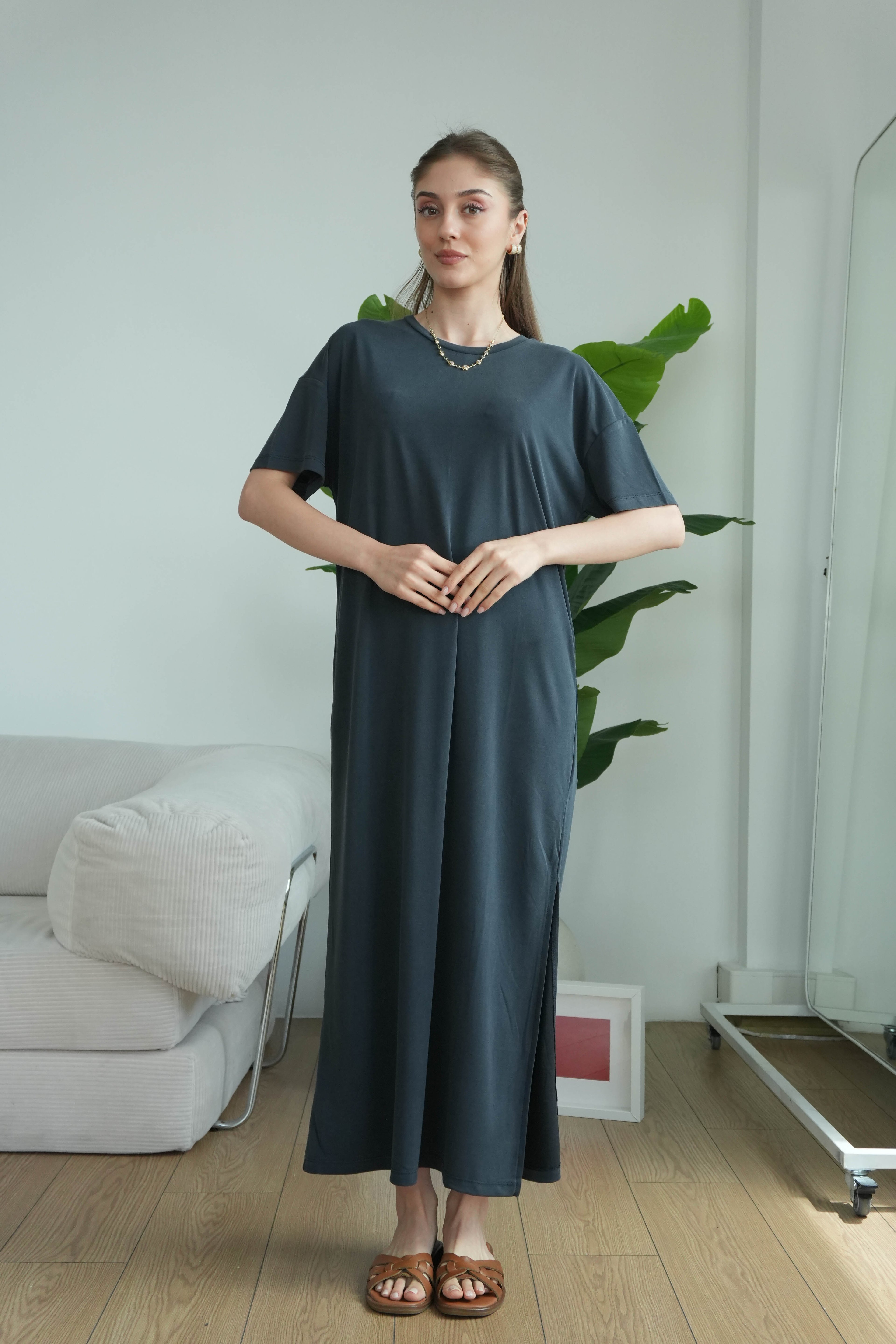 Modal Yırtmaçlı Günlük Elbise - Füme