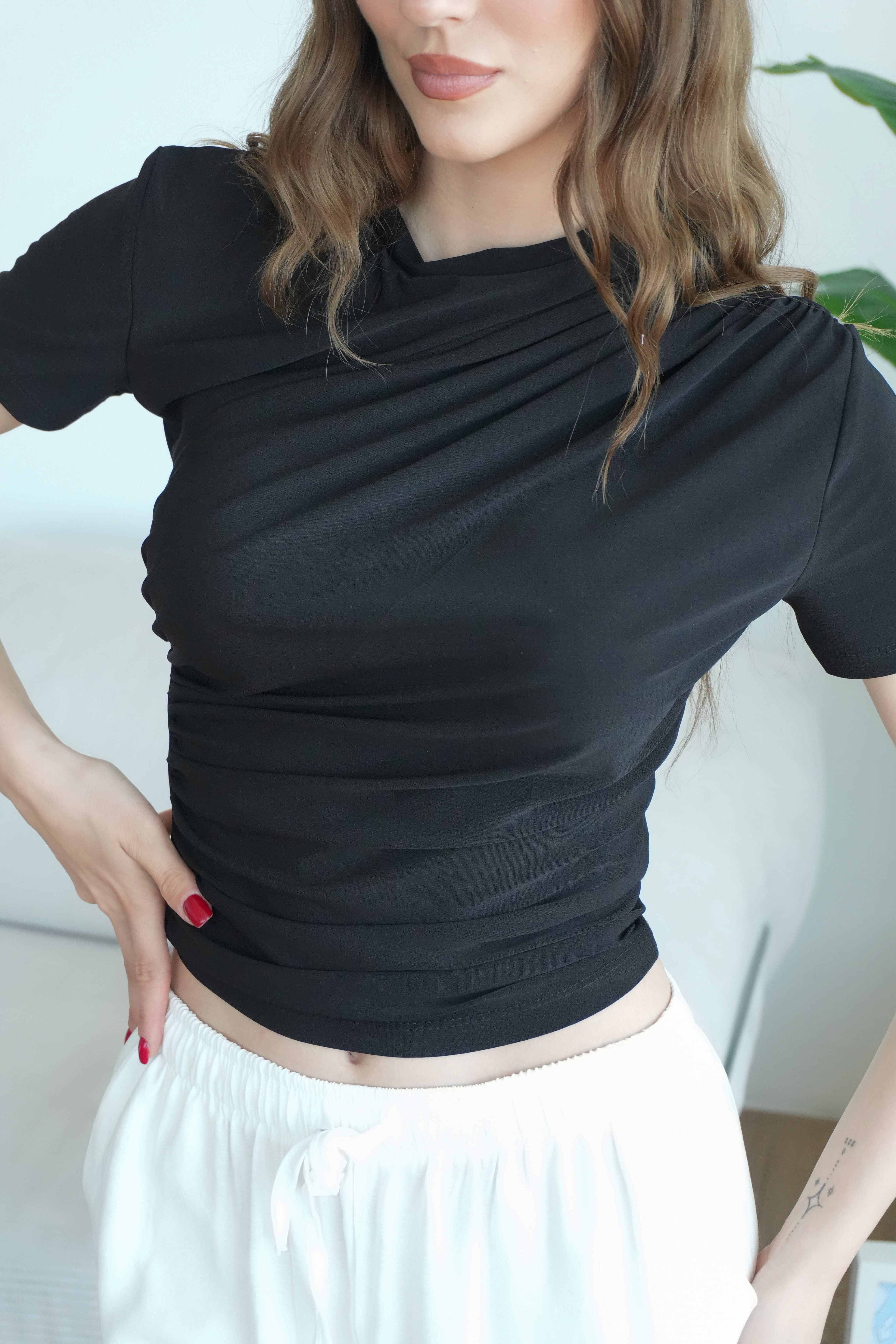 Vanessa Büzgü Detaylı Bluz - Siyah