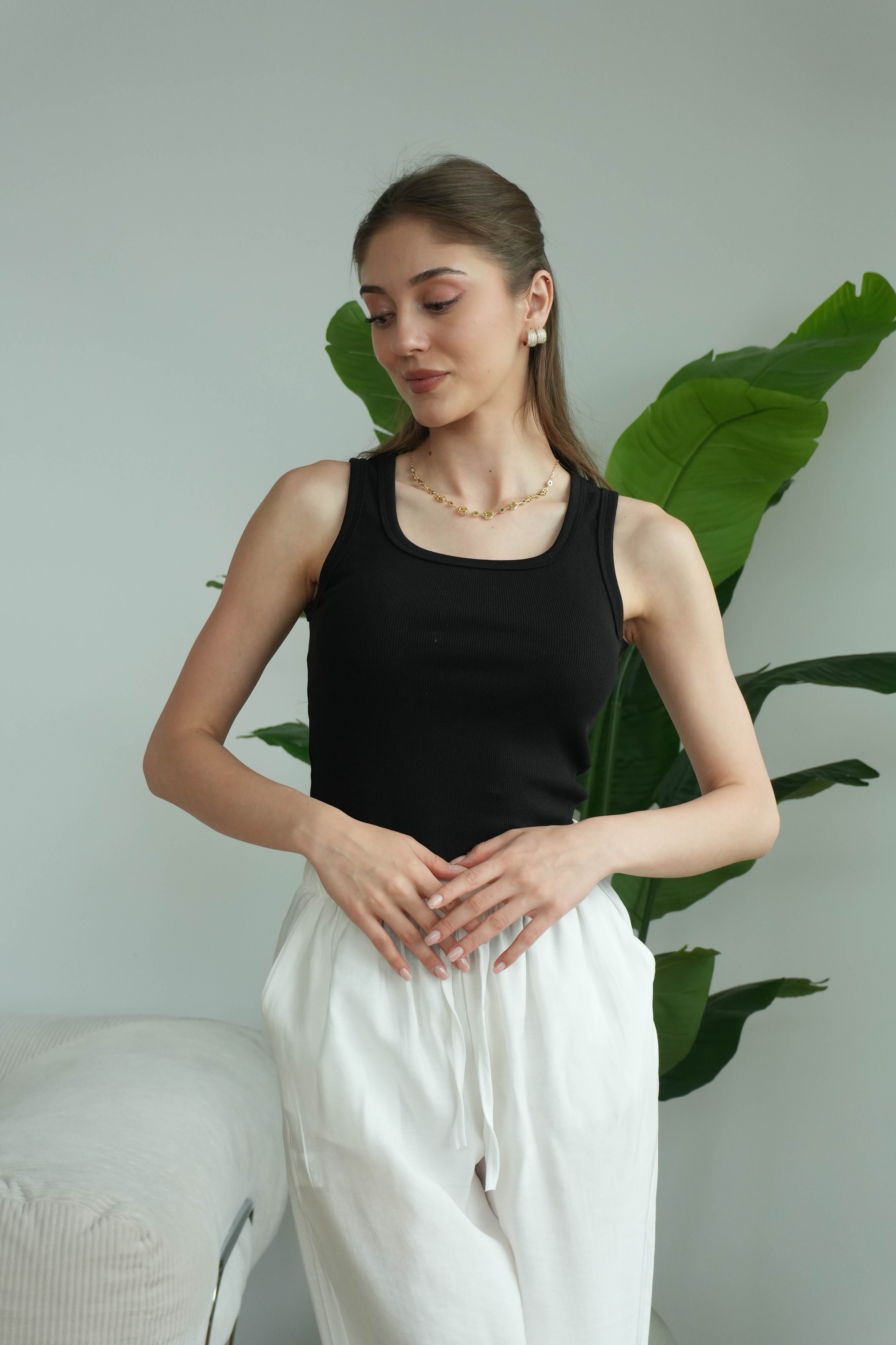 Sienna Kare Yaka Askılı Atlet - Siyah