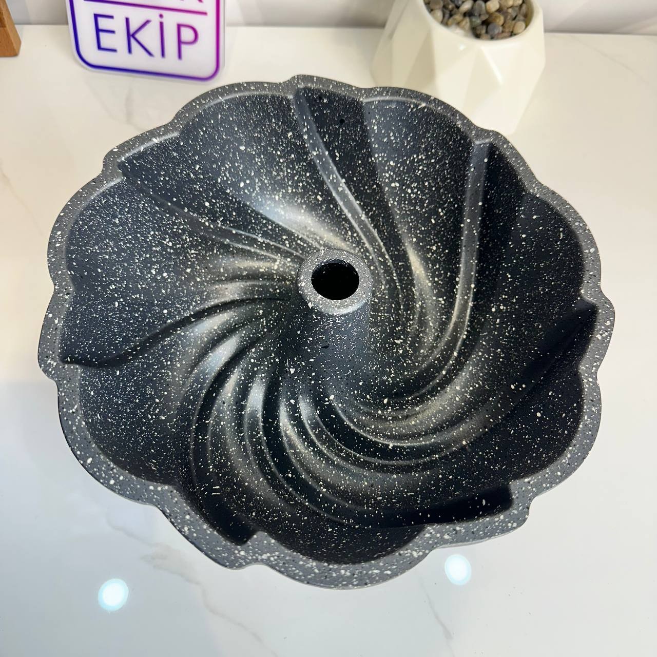 Granit Döküm Tart Kalıbı Turta Kek Kalıbı Güllü Siyah