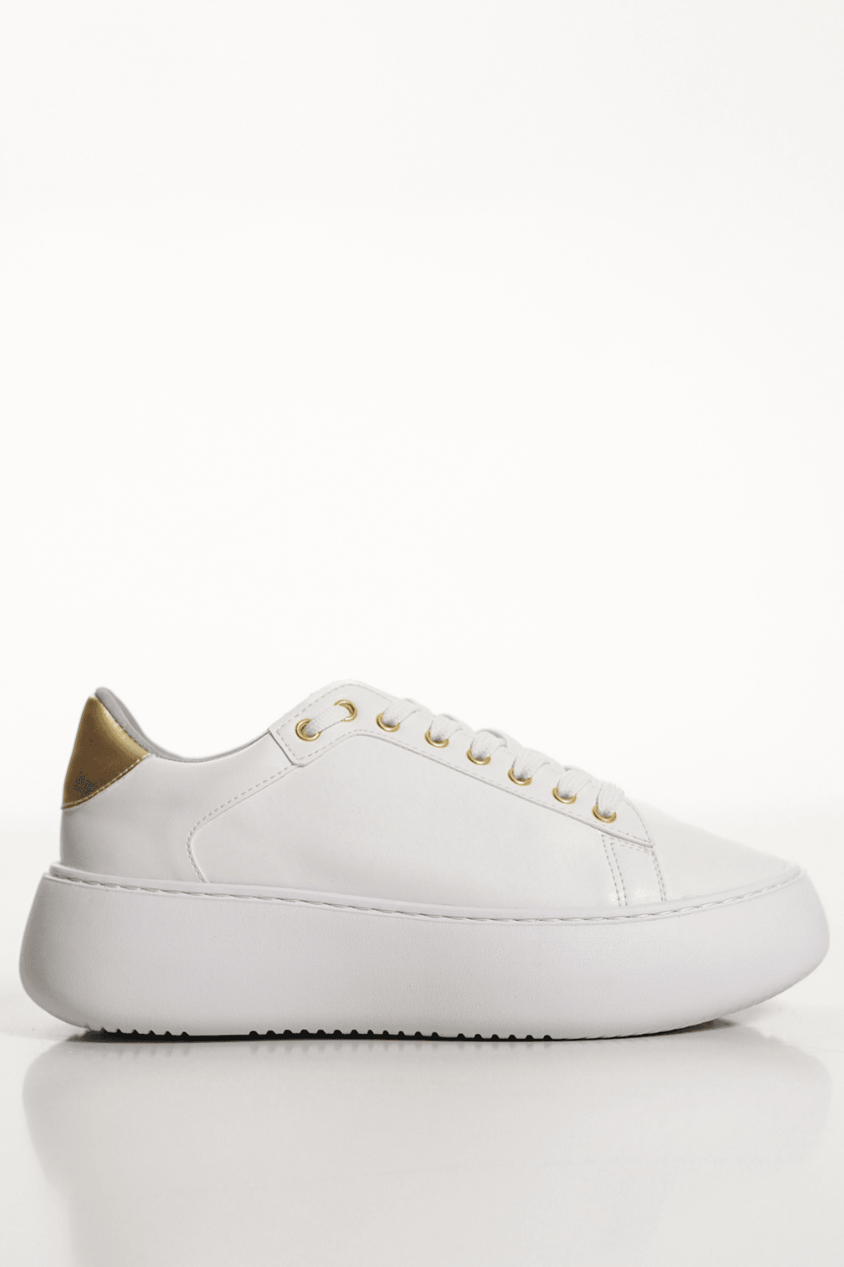 Beyaz Gold Detaylı Bağcıklı Kalın Taban Sneaker Günlük Spor Ayakkabı