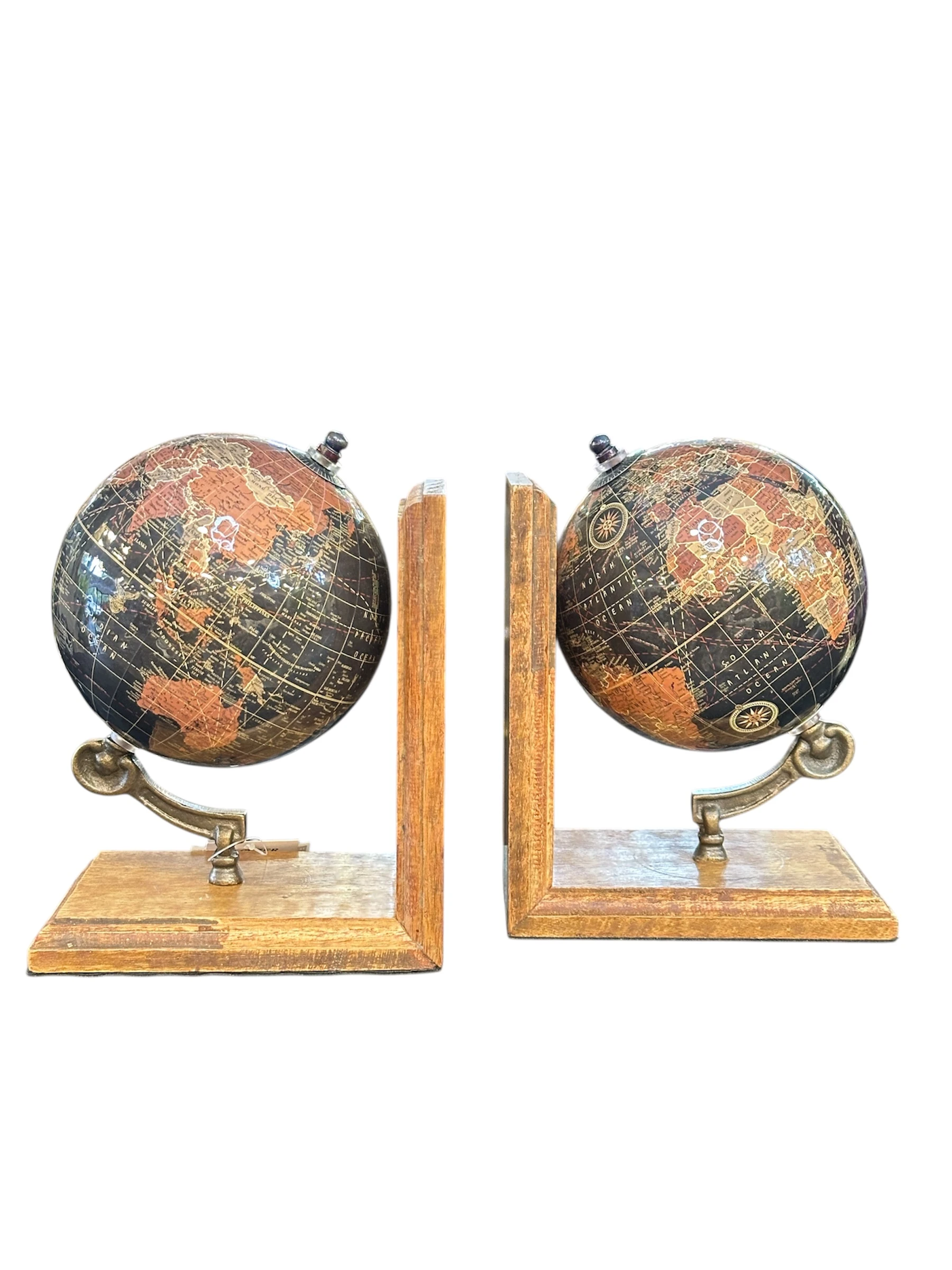 Ahşap Dünya Küre Kitap Tutucu