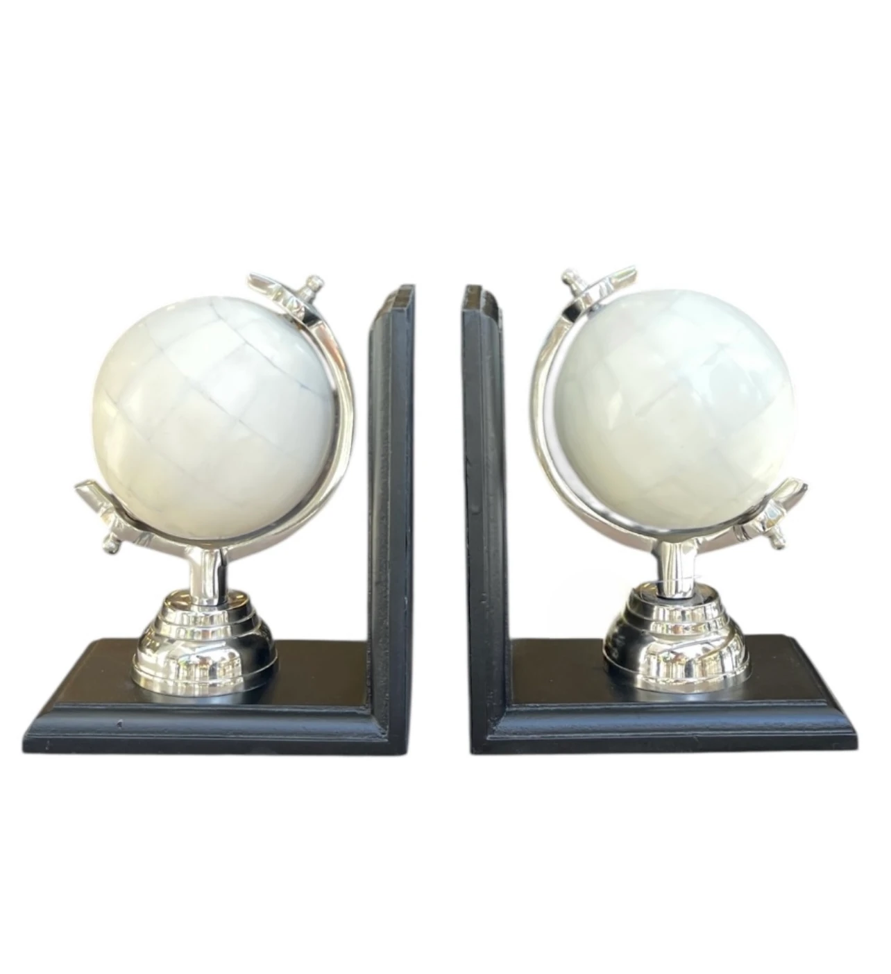 Beyaz Dünya Küre Kitap Tutucu 