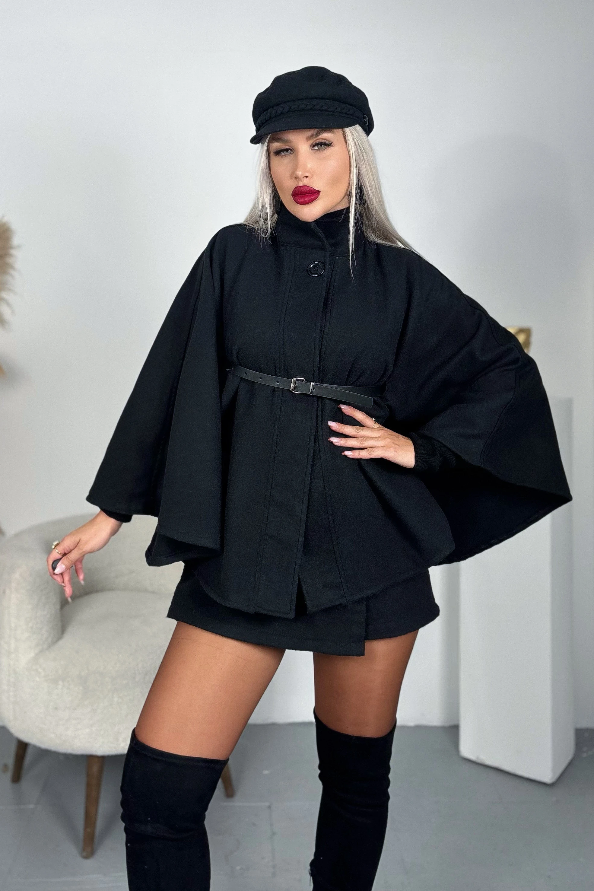 Kemerli Kaşe Kaban - Siyah