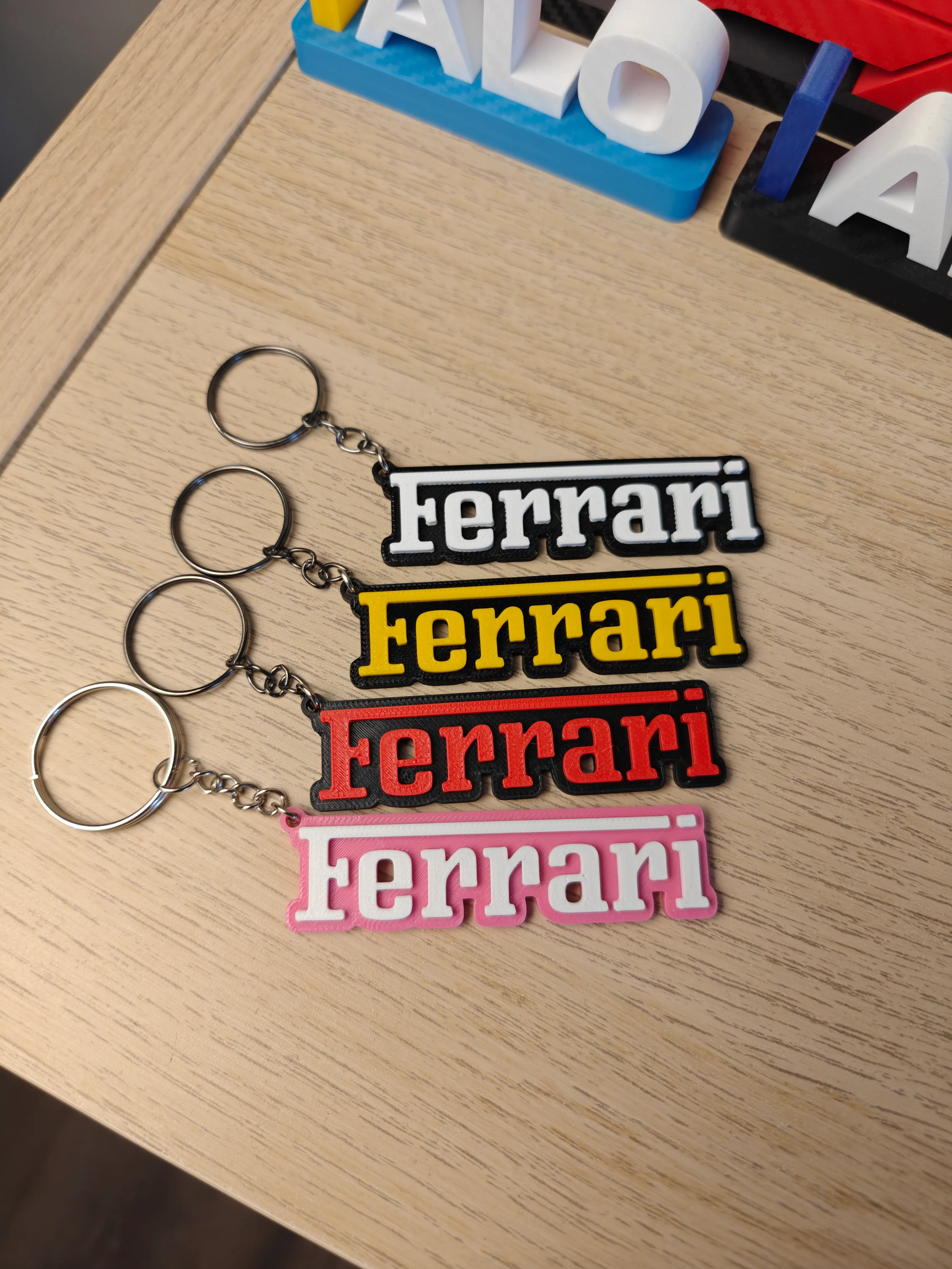 F1 Ferrari Karbon Fiber Anahtarlık