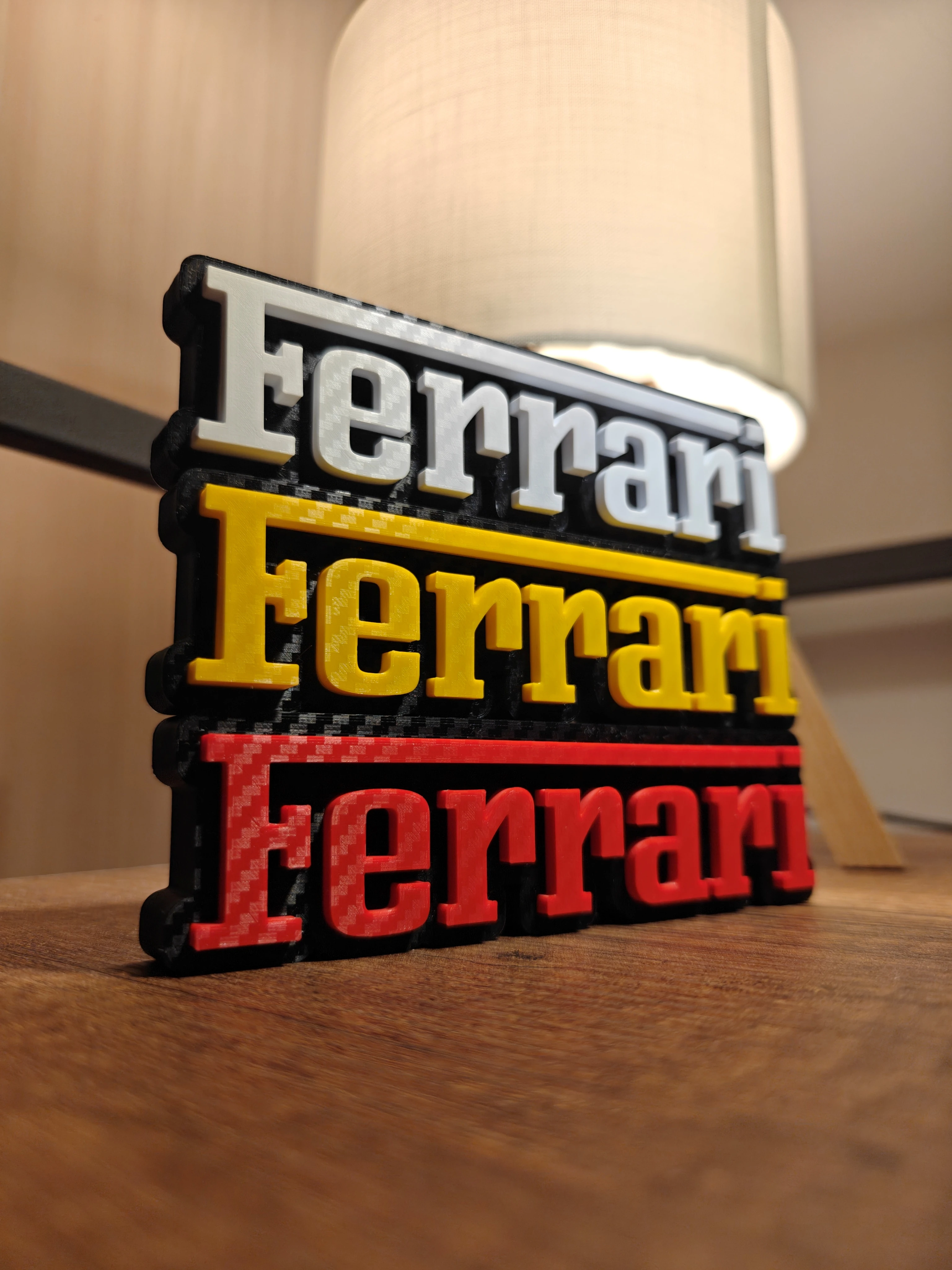  F1 - Ferrari Logo Karbon Fiber Dekor