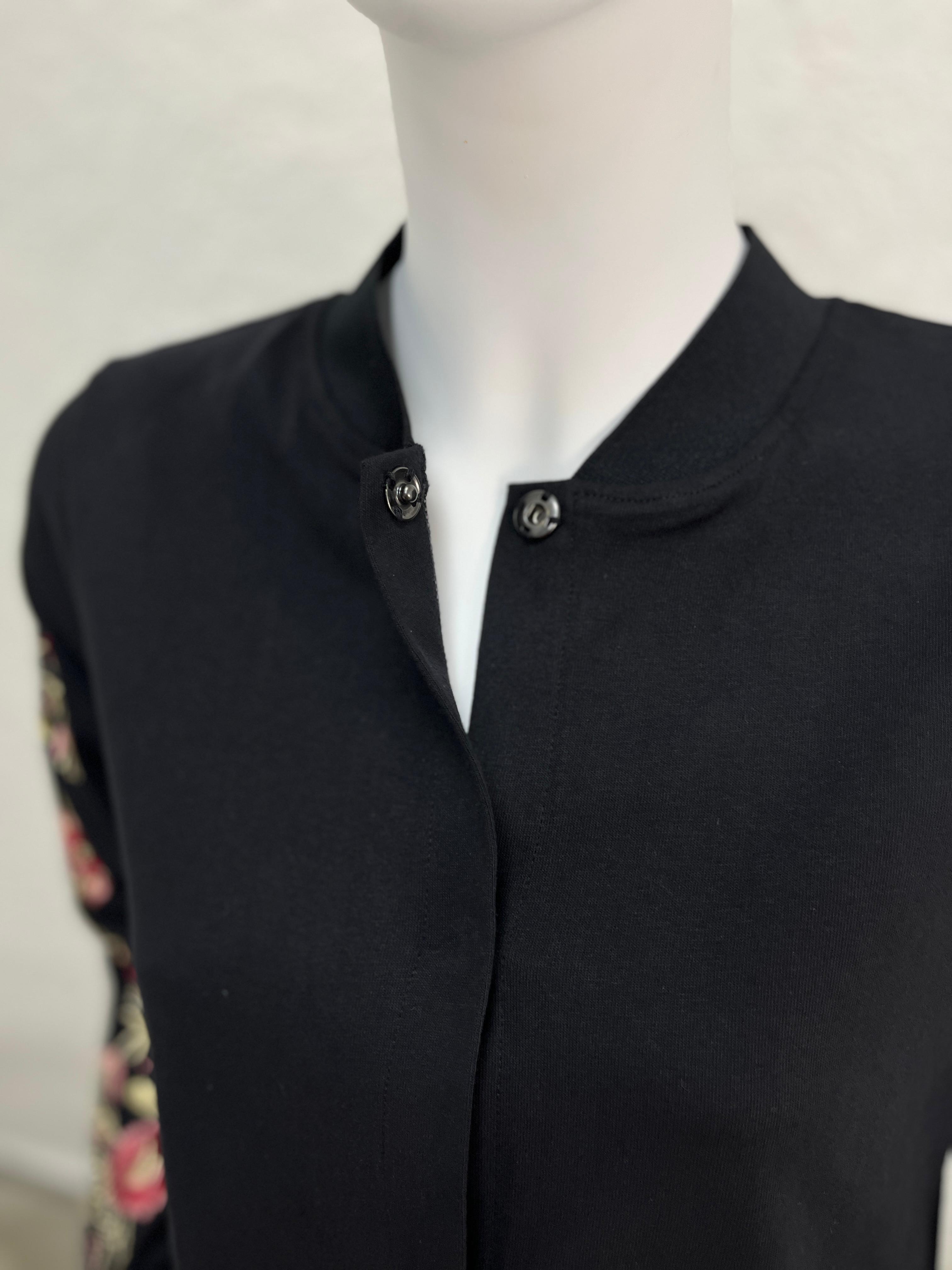 Nakış Detaylı Peplun Model Üst