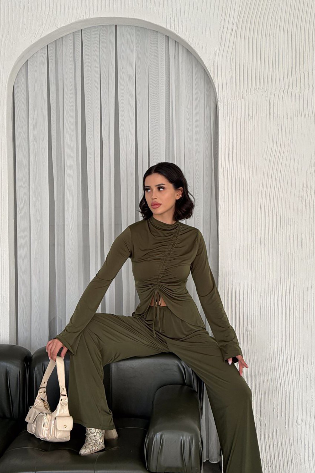 Büzgü Detaylı Uzun Kollu Bluz Pantolon Haki Alt Üst Takım