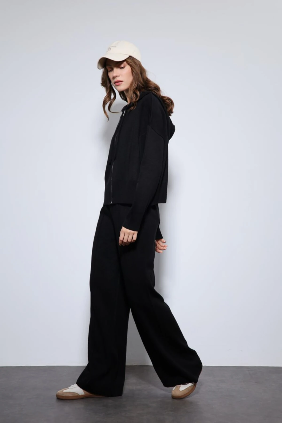 Yünlü, Kapüşonlu Hırka-Pantolon Takım