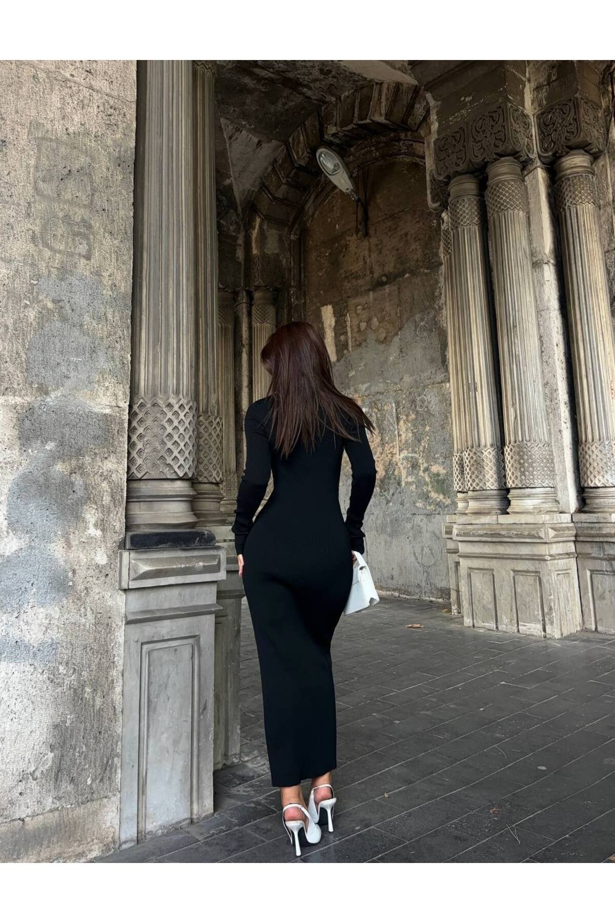 Uzun Kollu, Maxi Boy Omzu Cut-Out Detaylı Triko Elbise