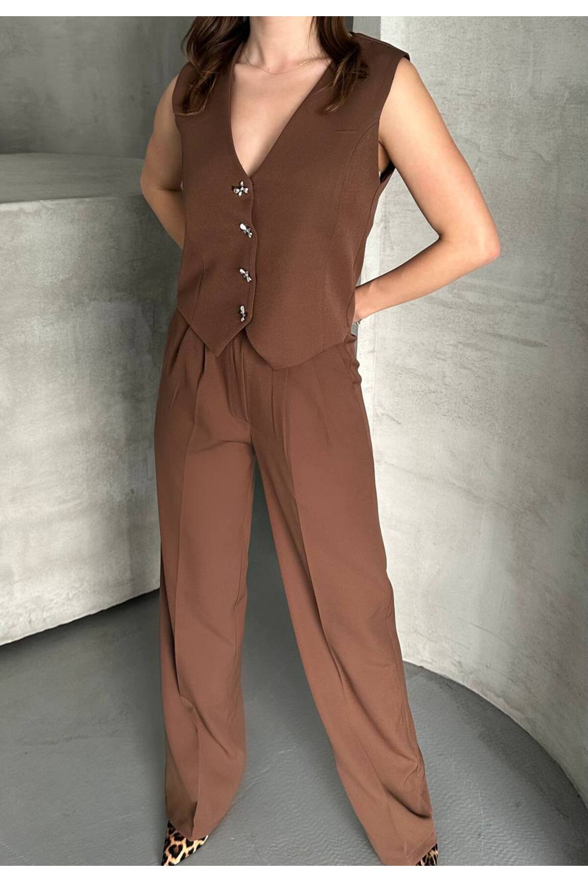 Mini yeşili Silver Kurdele Düğmeli V Yaka Scuba Yelek - kahverengi