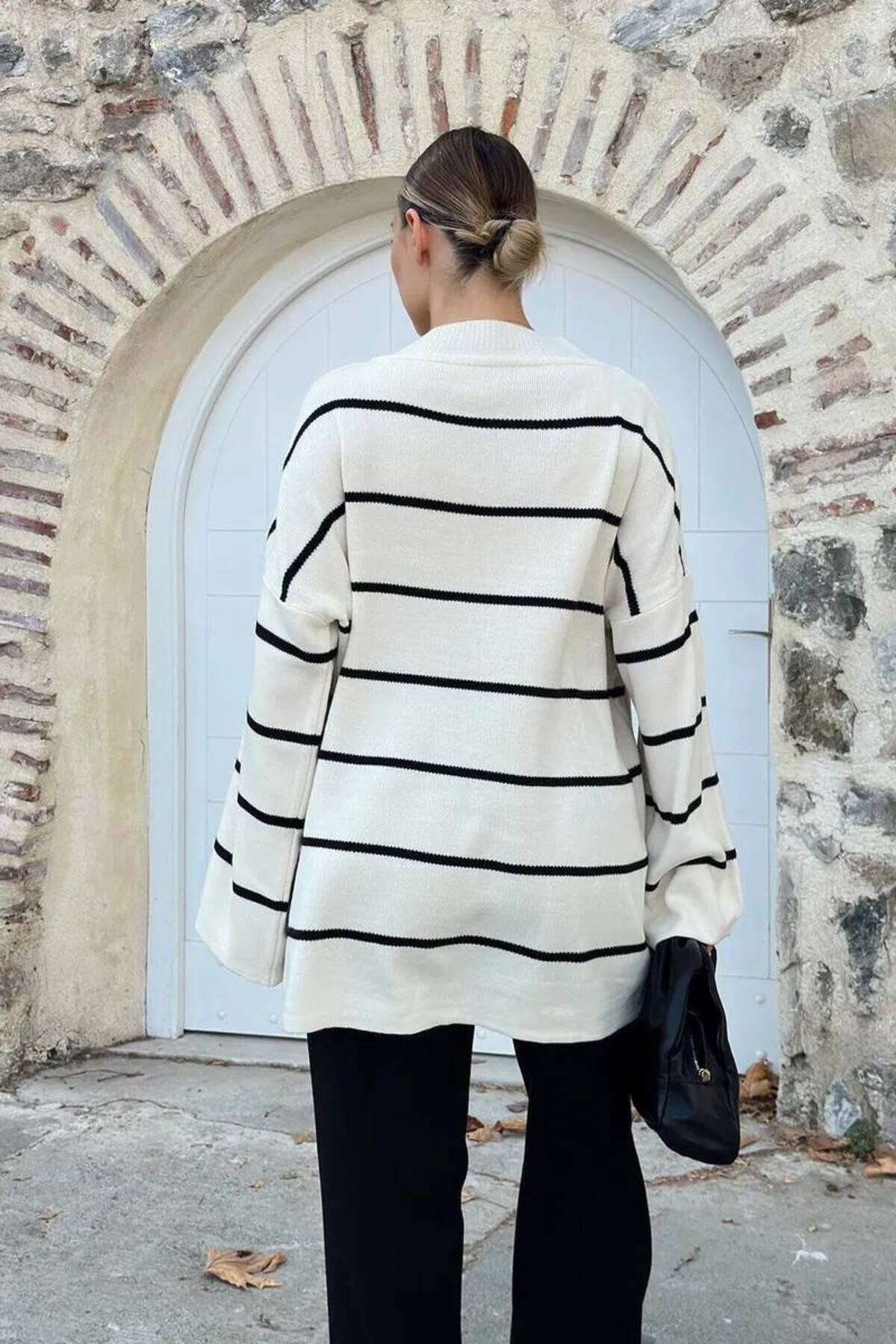 Bisiklet Yaka Siyah Çizgili Oversize Kazak