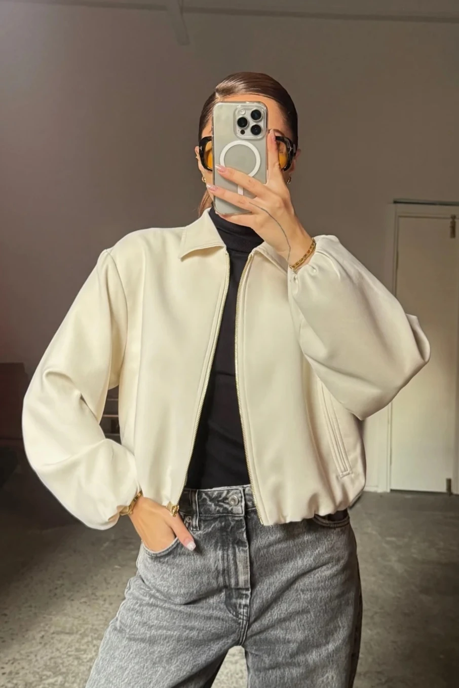 Gold Fermuarlı Lastikli Kısa Bomber Ceket