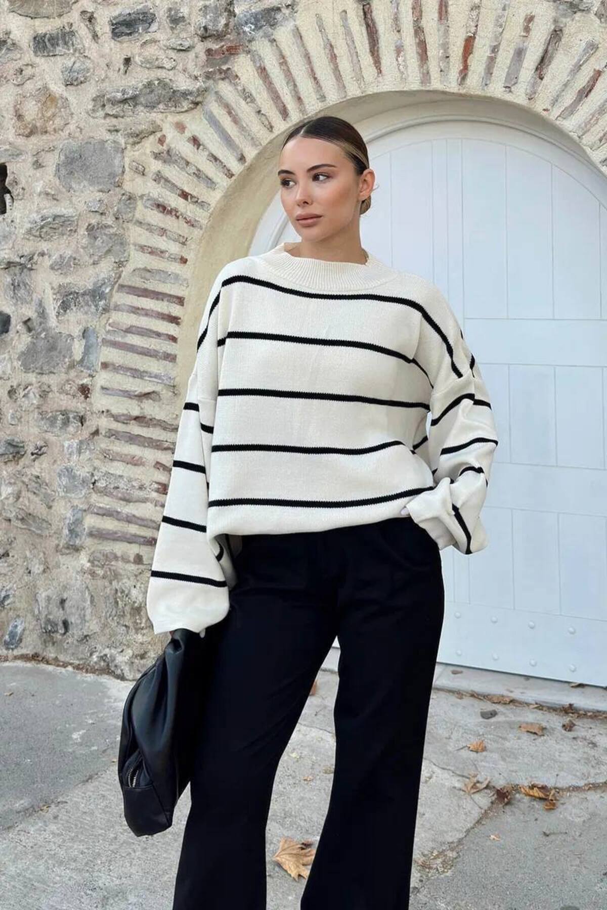 Bisiklet Yaka Siyah Çizgili Oversize Kazak