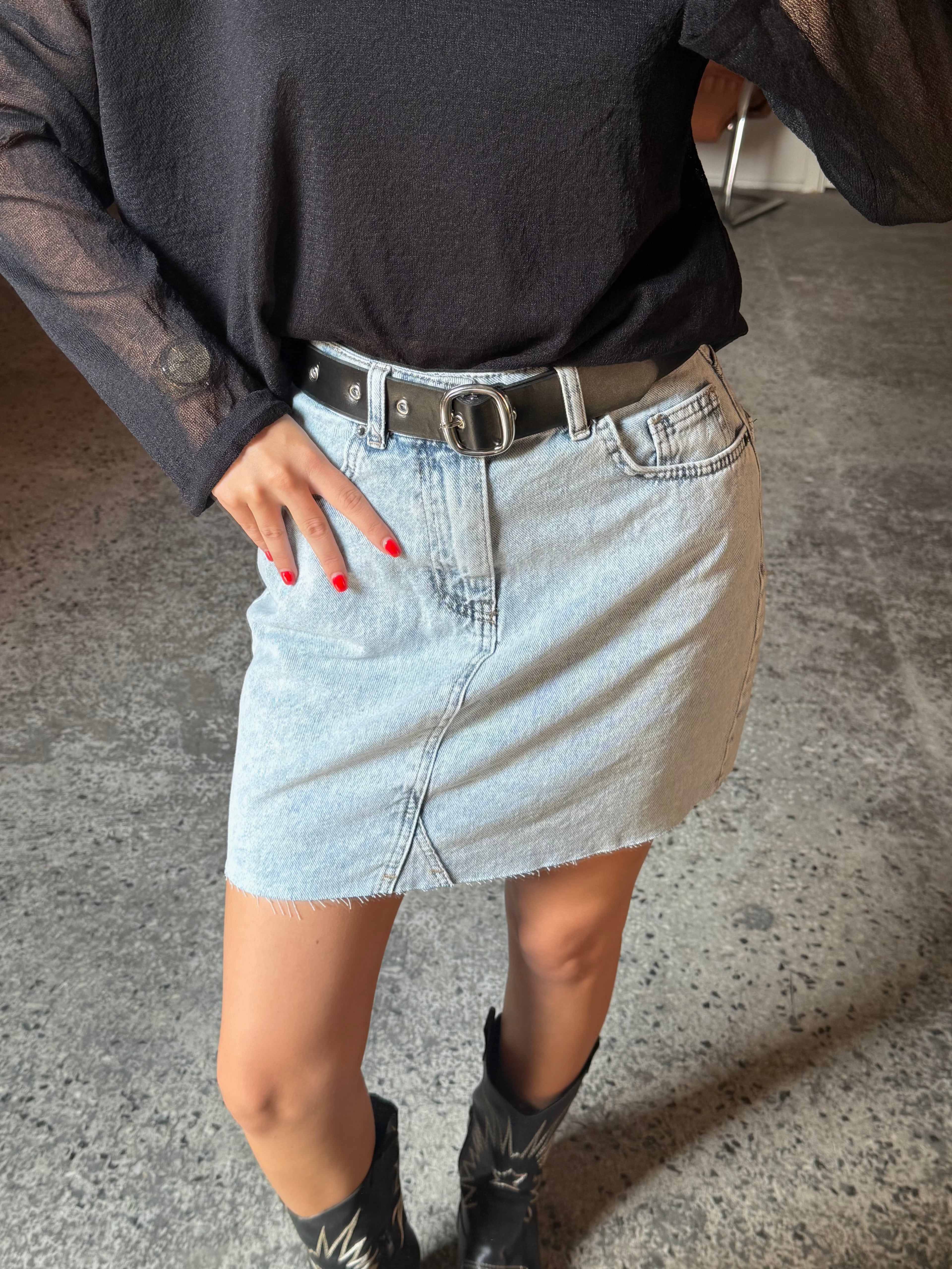 Kemerli Mini Denim Etek