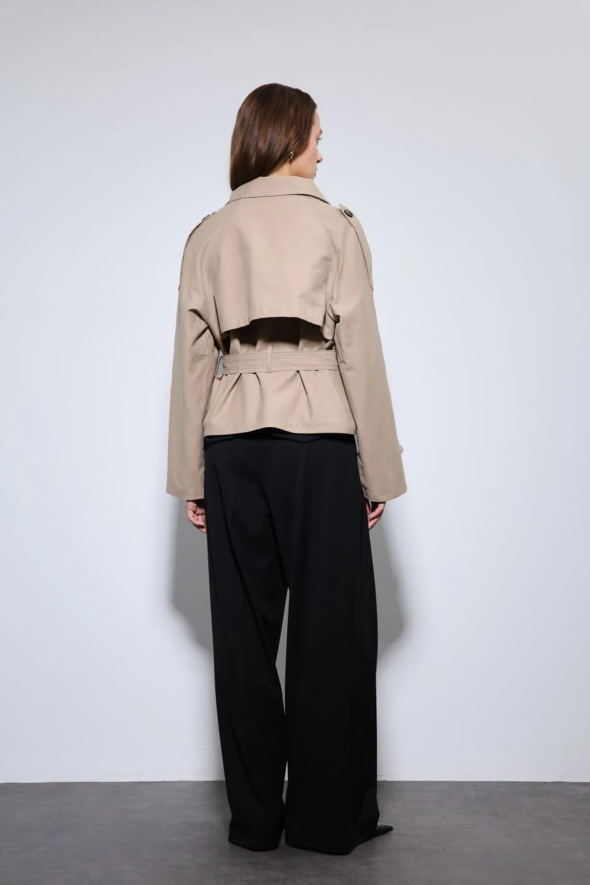 Dik Yaka, Rüzgarlık Detay Kısa Trençkot