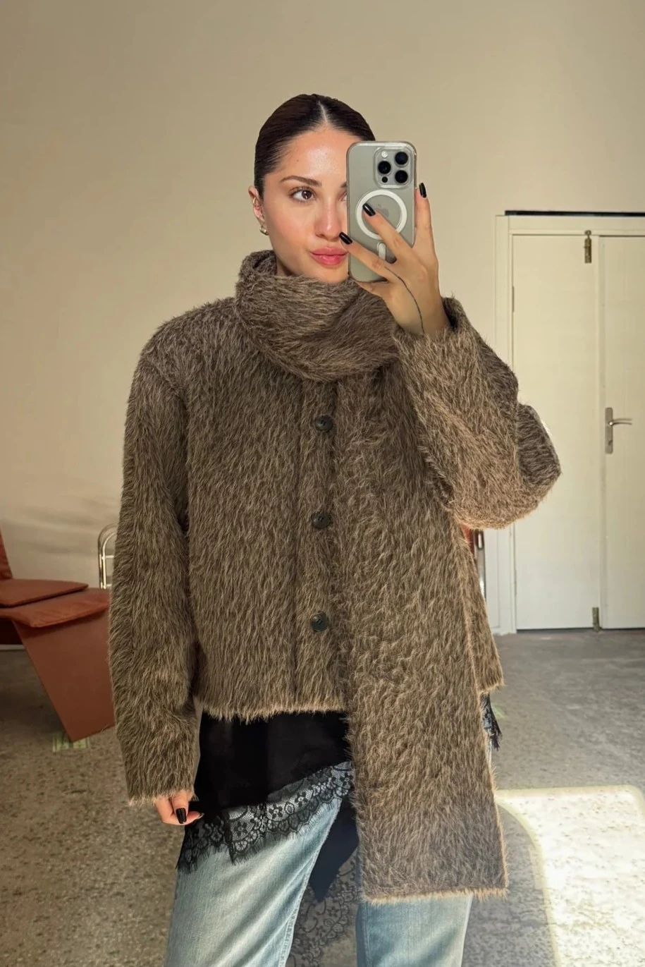 Kürklü, Atkısı Çıkarılabilir Kalın Mont