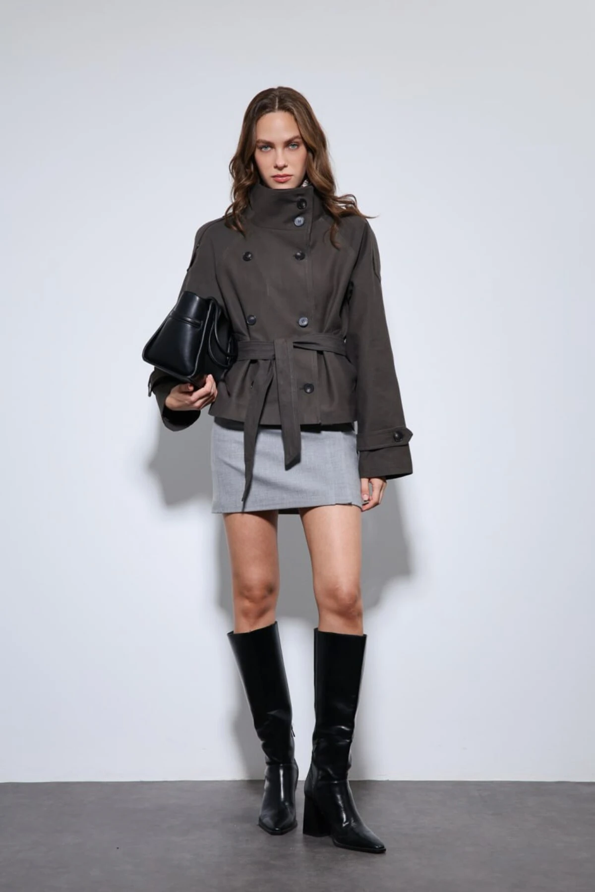 Dik Yaka, Rüzgarlık Detay Kısa Trençkot