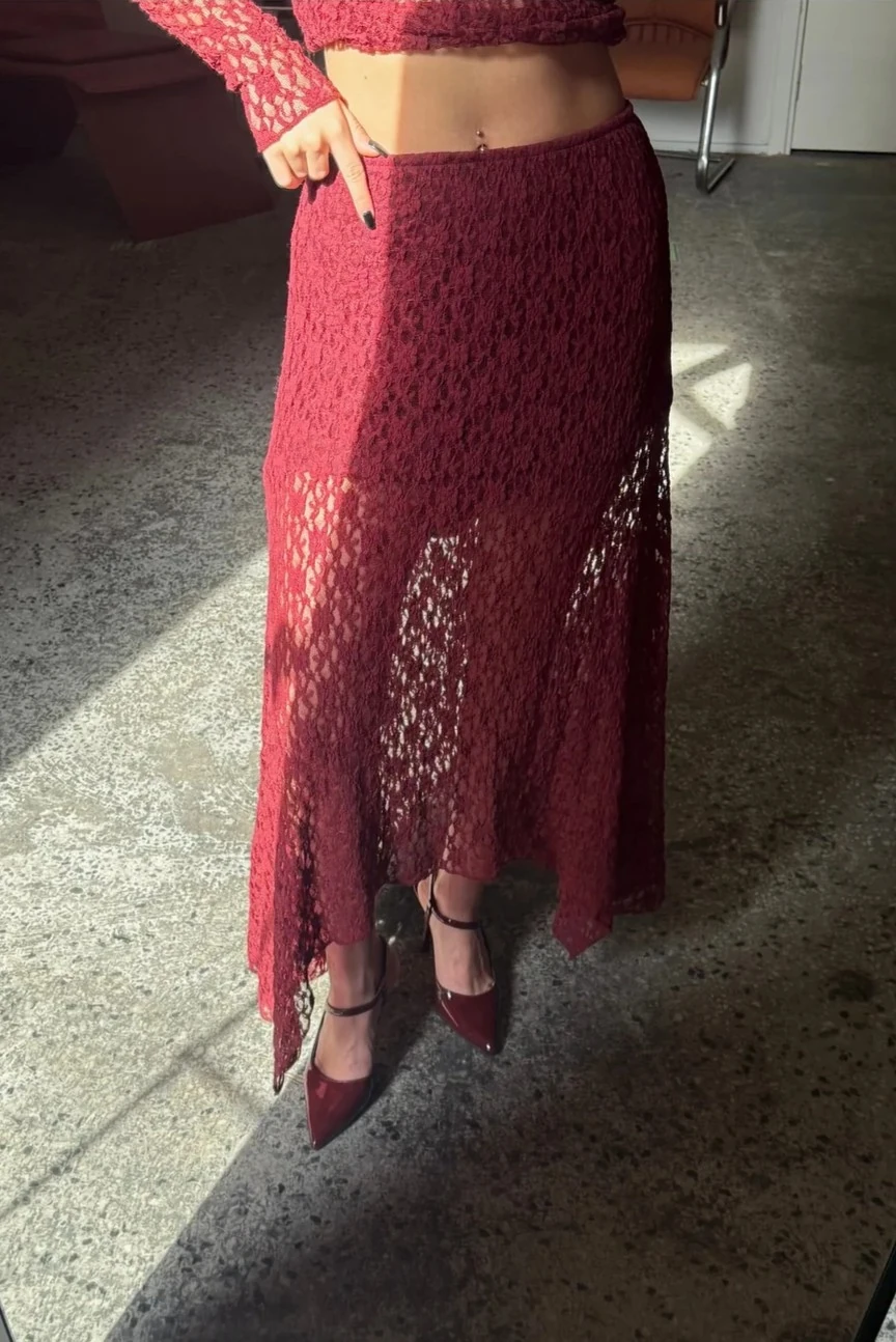 Dantelli, İçi Astarlı Uzun Asimetrik Etek