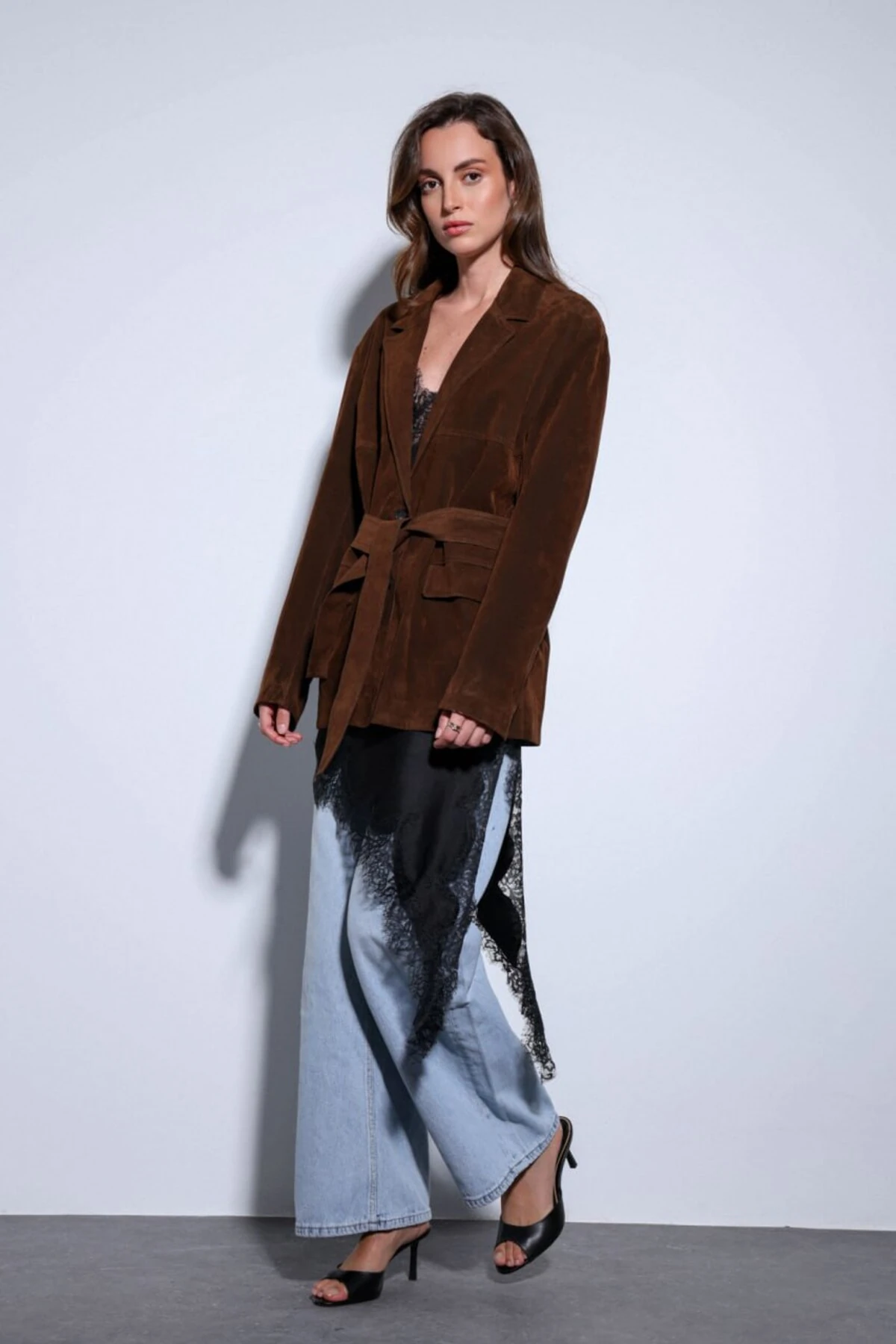 Beli Kuşaklı Süet Taba Ceket