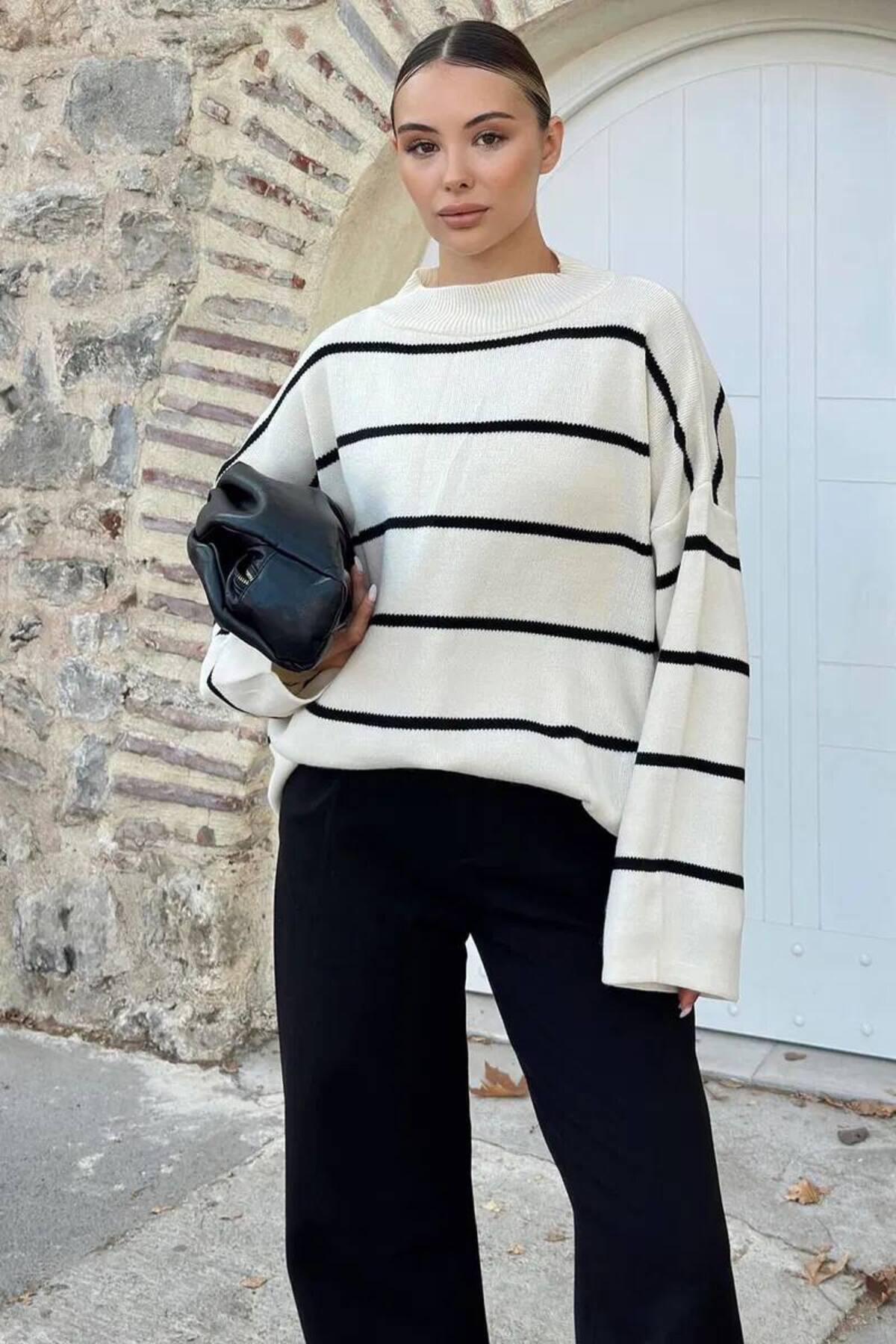 Bisiklet Yaka Siyah Çizgili Oversize Kazak
