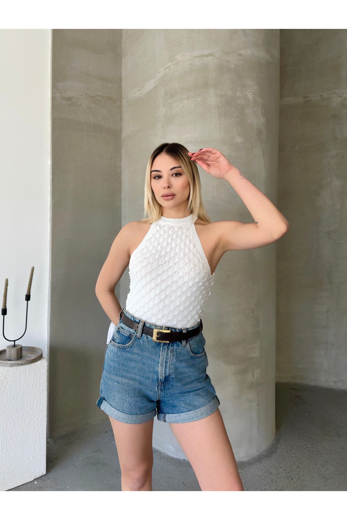 Halter Yaka Petek Desenli Dokulu Kolsuz Bluz