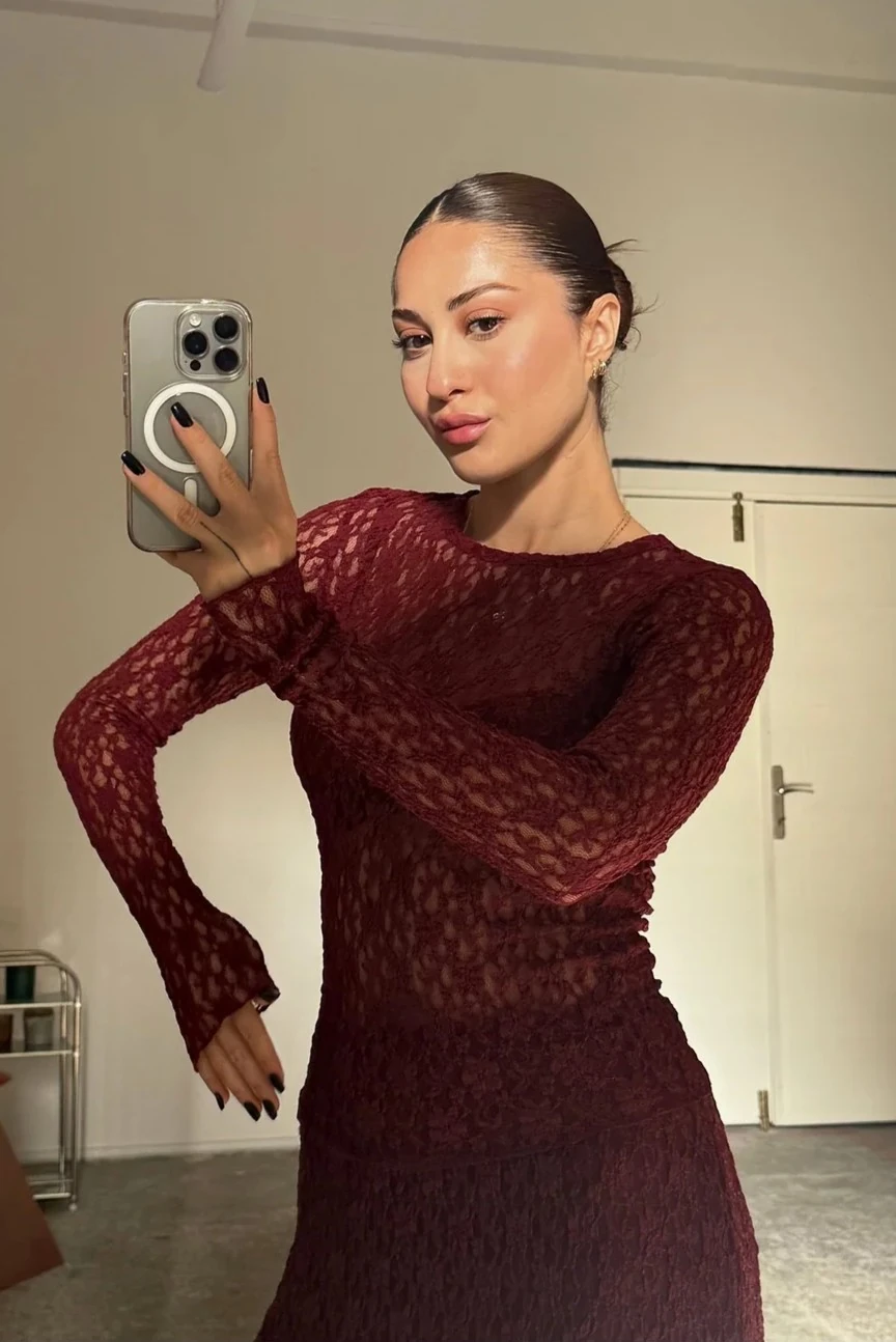 Dantelli Transparan Uzun Kol Esnek Bluz