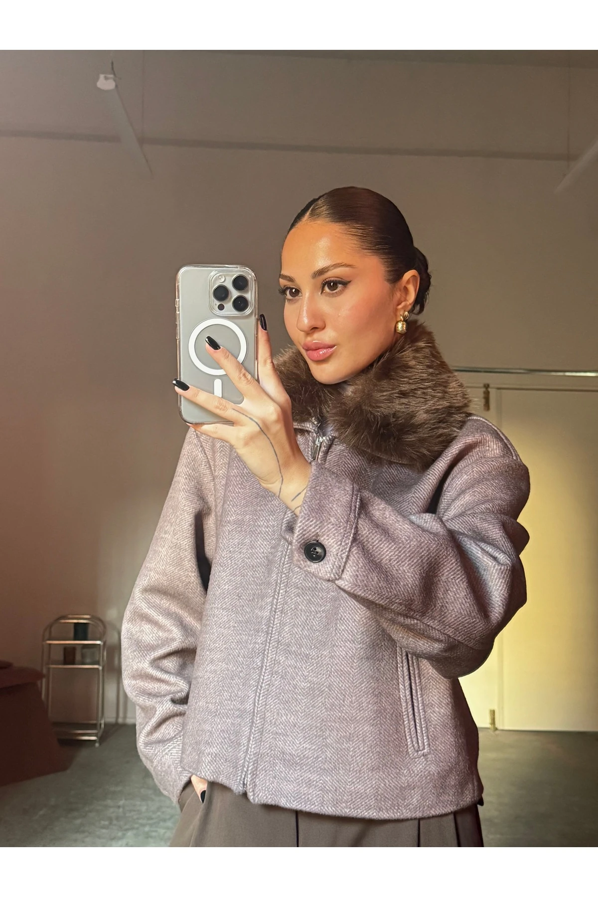 Yünlü, Yakası Çıkarılabilir Kürklü Fermuarlı Mont