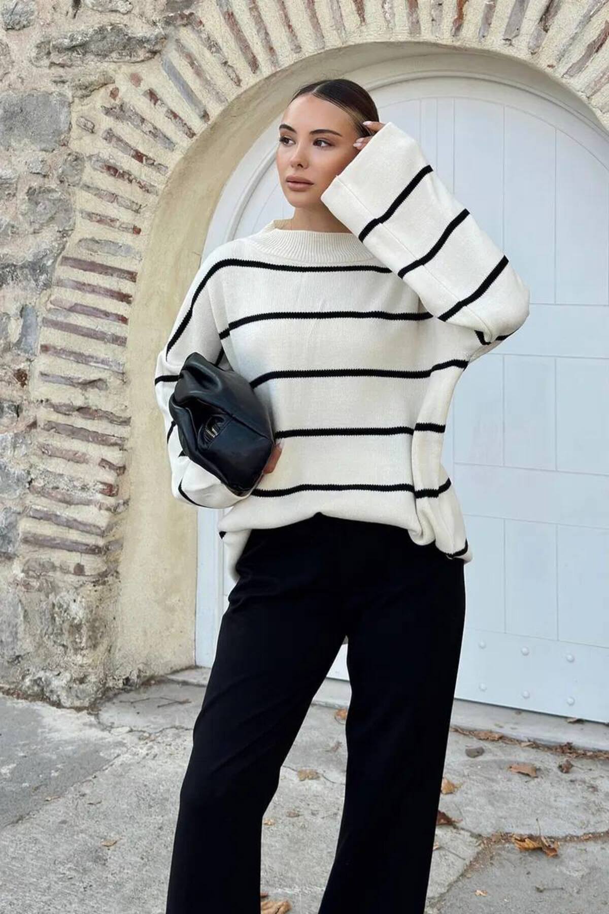 Bisiklet Yaka Siyah Çizgili Oversize Kazak