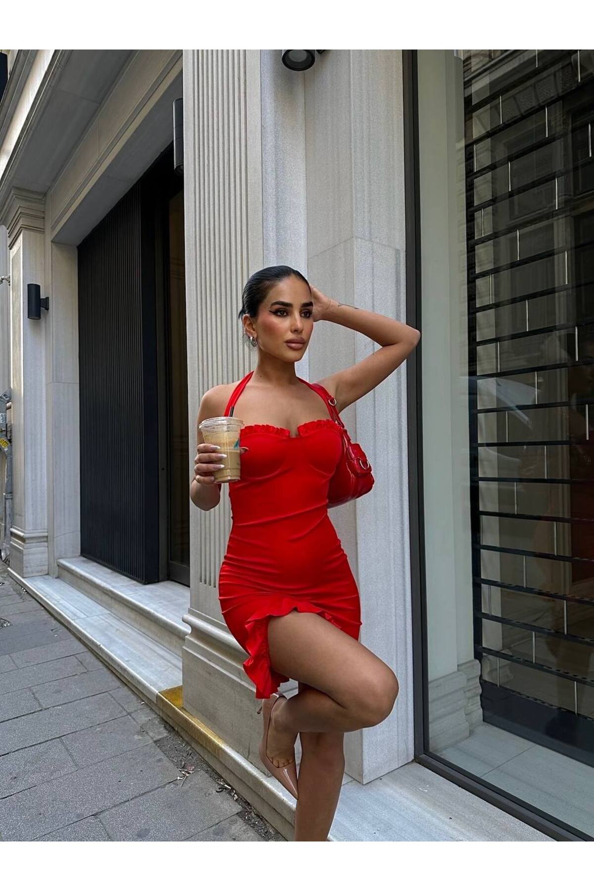 Italyan Fırfır Detaylı Boyundan Bağlamalı Mini Elbise