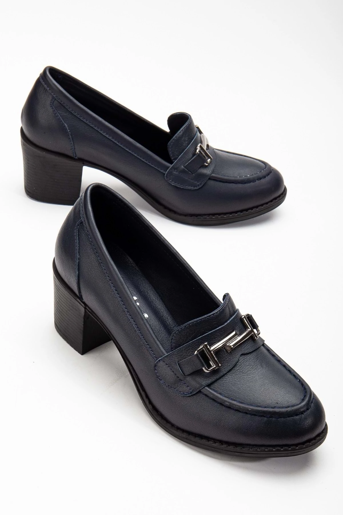 Kadın Hakiki Deri Tokalı Klasik Topuklu Ayakkabı