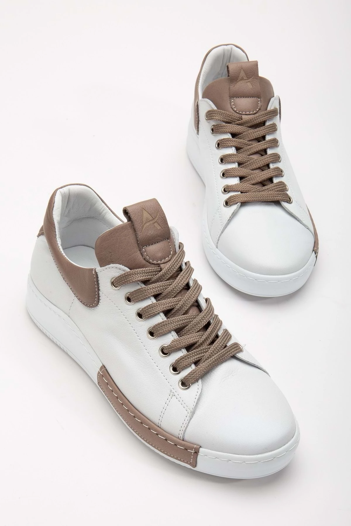 Kadın Hakiki Deri Bağcıklı Spor Ayakkabı - BEYAZ VİZON