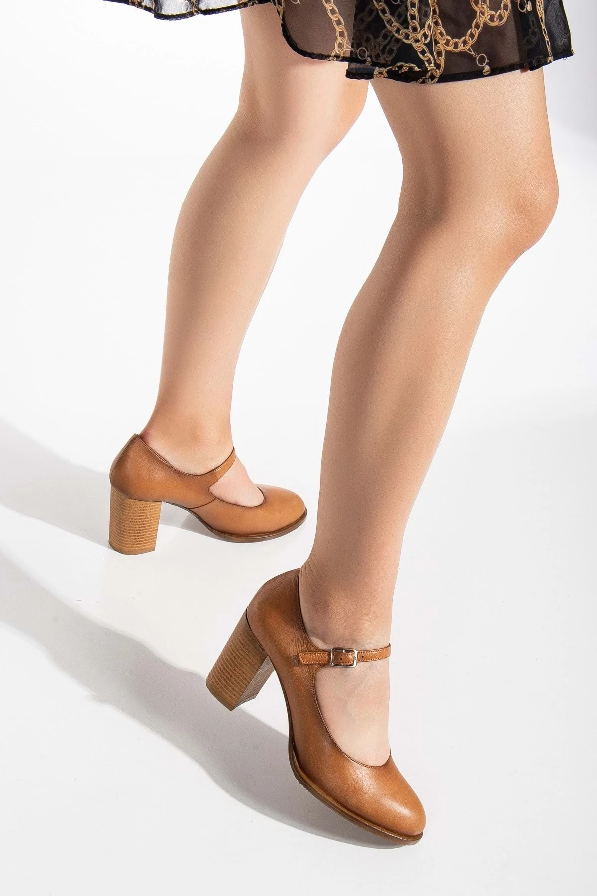 Kadın Hakiki Deri Bantlı Topuklu Ayakkabı - Taba