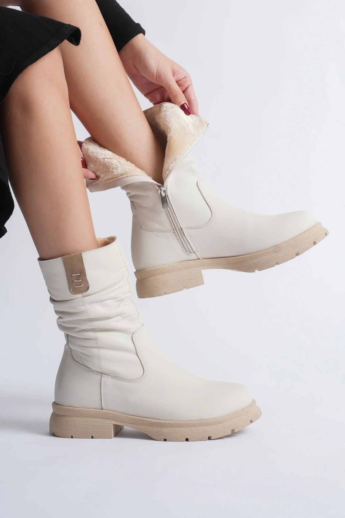 Kadın Hakiki Deri İçi Kürklü Körüklü Bot - Krem