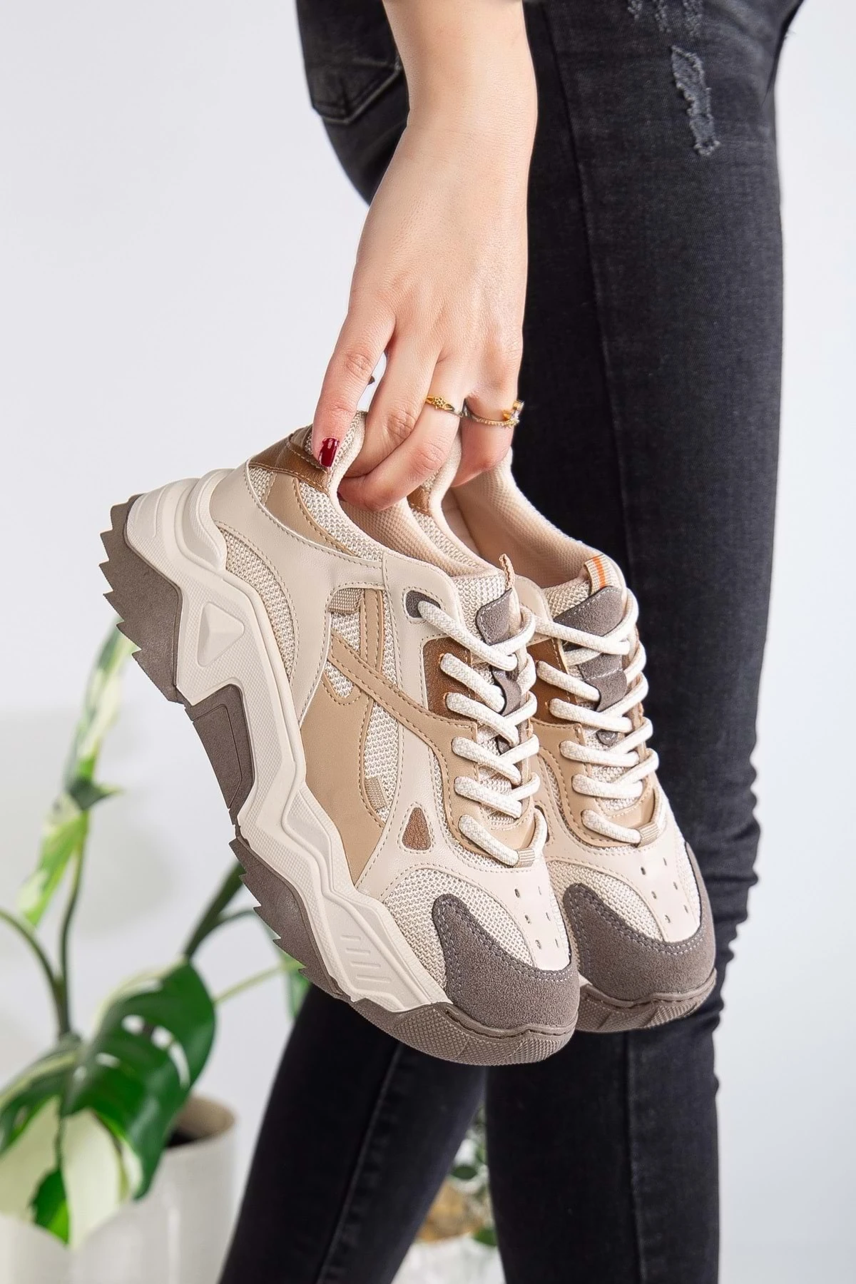 Kadın Yüksek Taban Sneaker Bağcıklı Spor Ayakkabı - Bej-Kahve