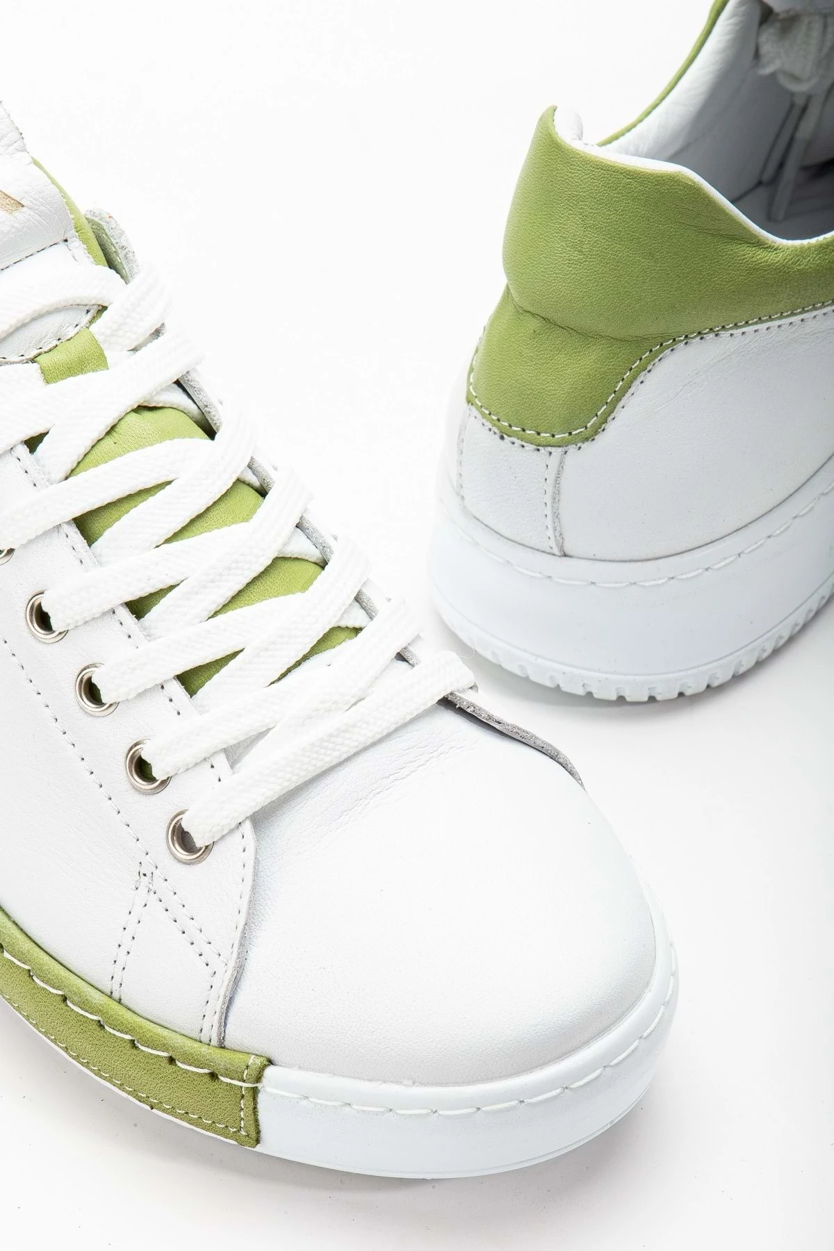 Kadın Hakiki Deri Bağcıklı Spor Ayakkabı - BEYAZ/FISTIK YEŞİLİ
