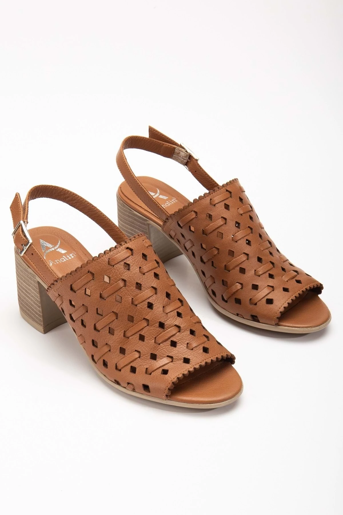 Kadın Hakiki Deri Örgülü Lazerli Topuklu Sandalet
