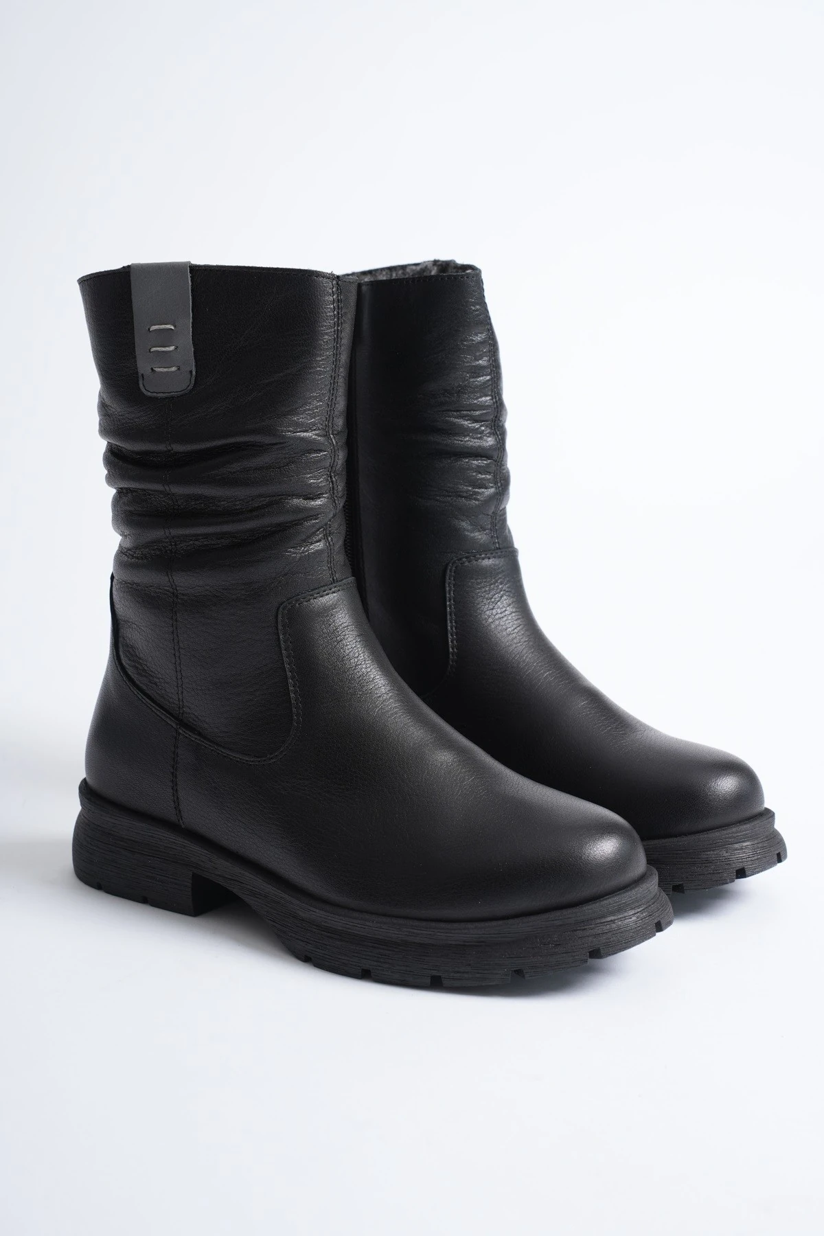 Kadın Hakiki Deri İçi Kürklü Körüklü Bot - SİYAH