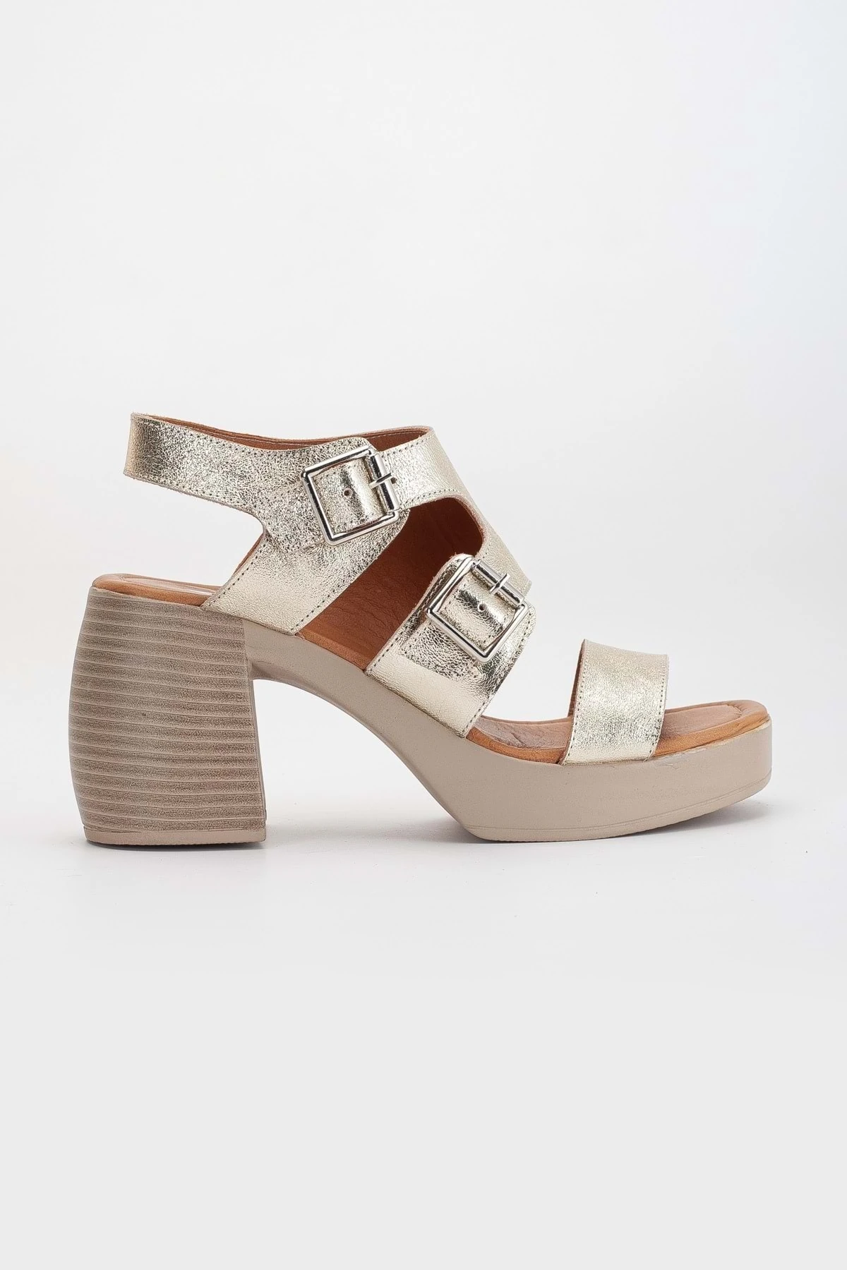 Kadın Hakiki Deri Tokalı Kalın Topuklu Sandalet