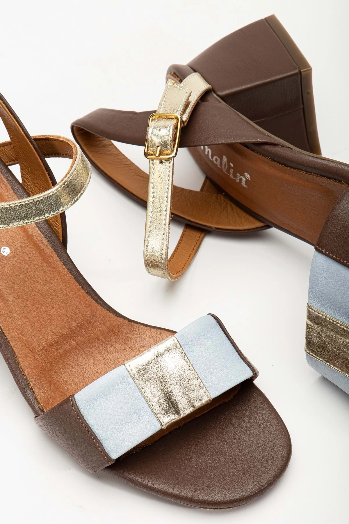 Kadın Hakiki Deri Bilekten Bağlı Kalın Topuklu Sandalet - RENKLİ