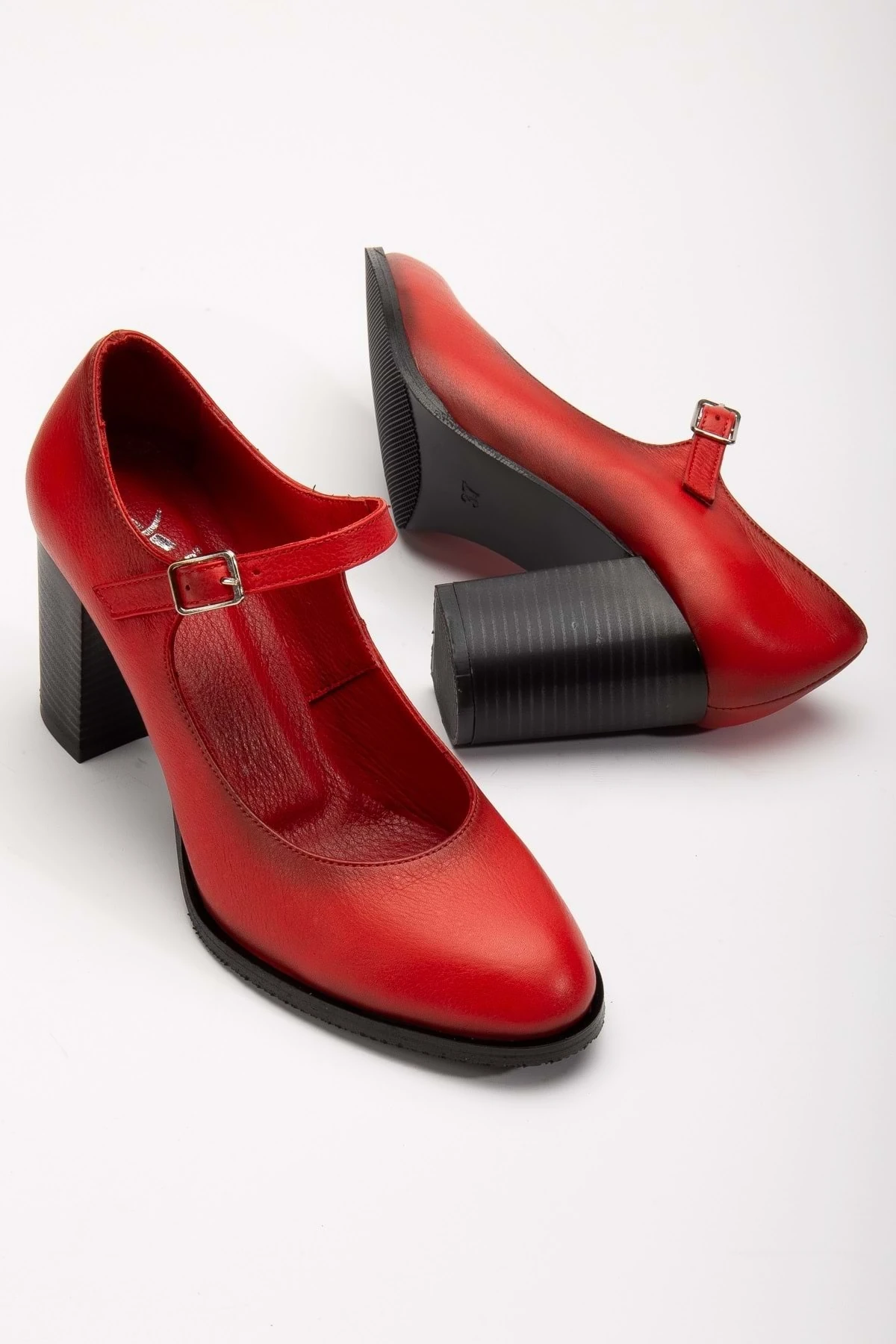 Kadın Hakiki Deri Bantlı Topuklu Ayakkabı - KIRMIZI
